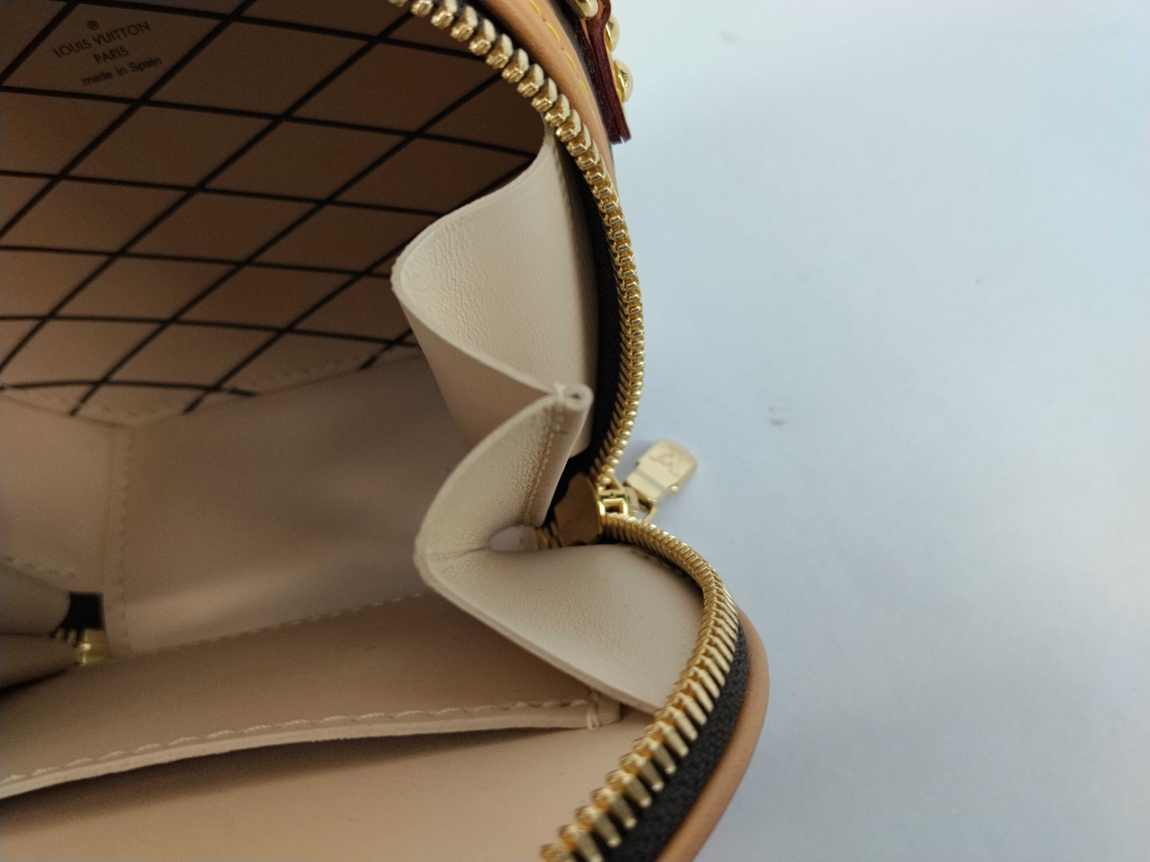 Monogram Bag Mini Boite Chapeau M83575 Handbag — view 9