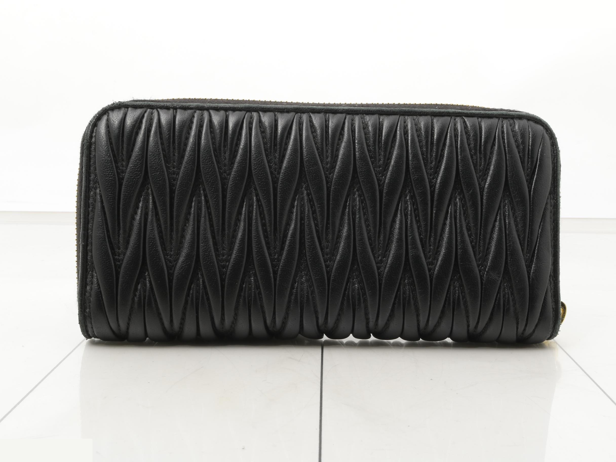 Other lines: Bags and Wallets — view 2