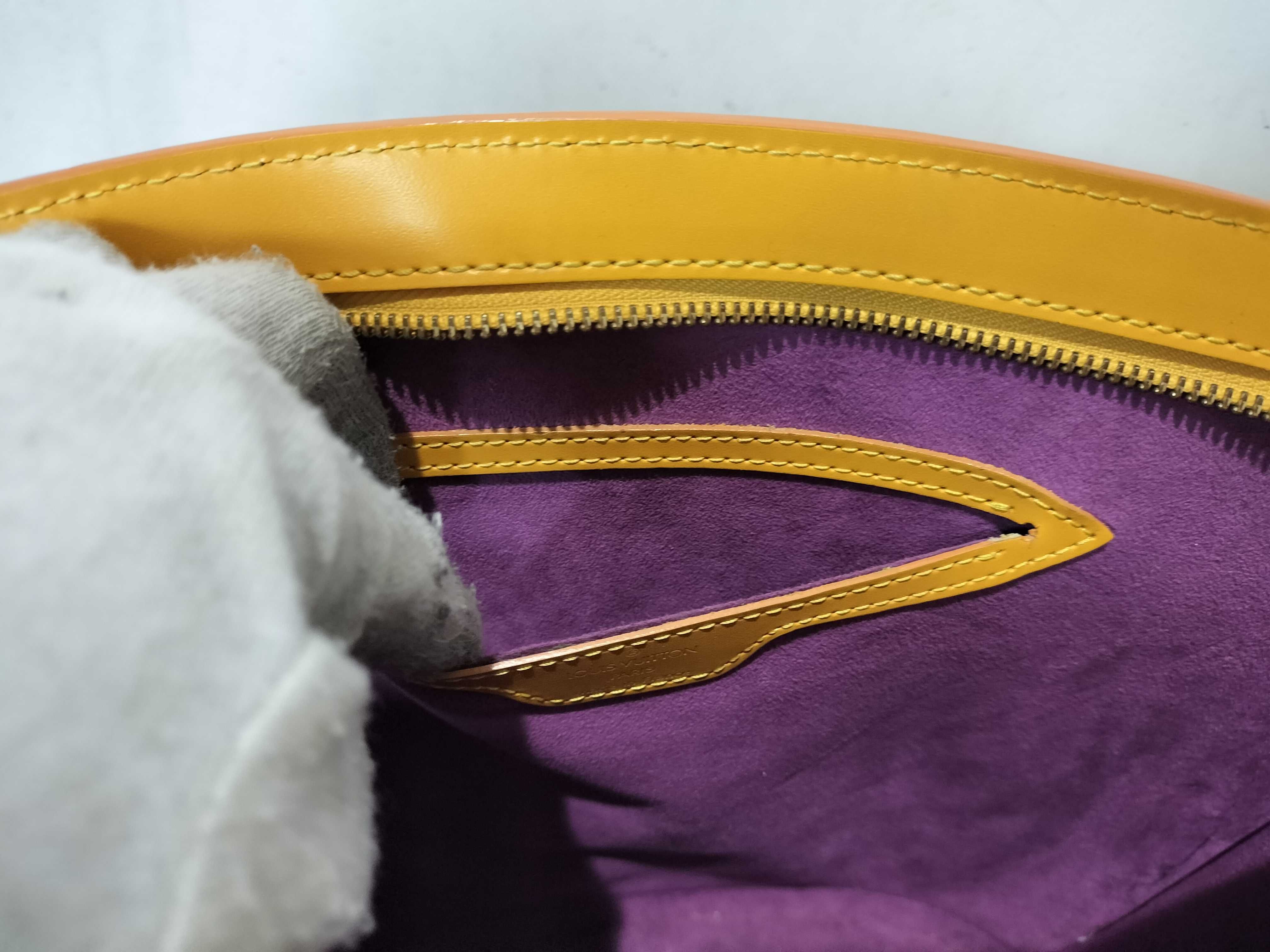 Epi Saint Jacques Handbag — view 11