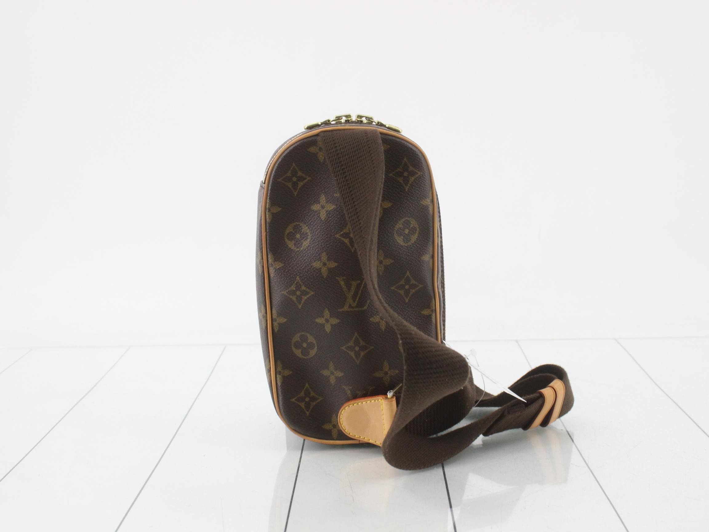 Pochette Gange — view 2