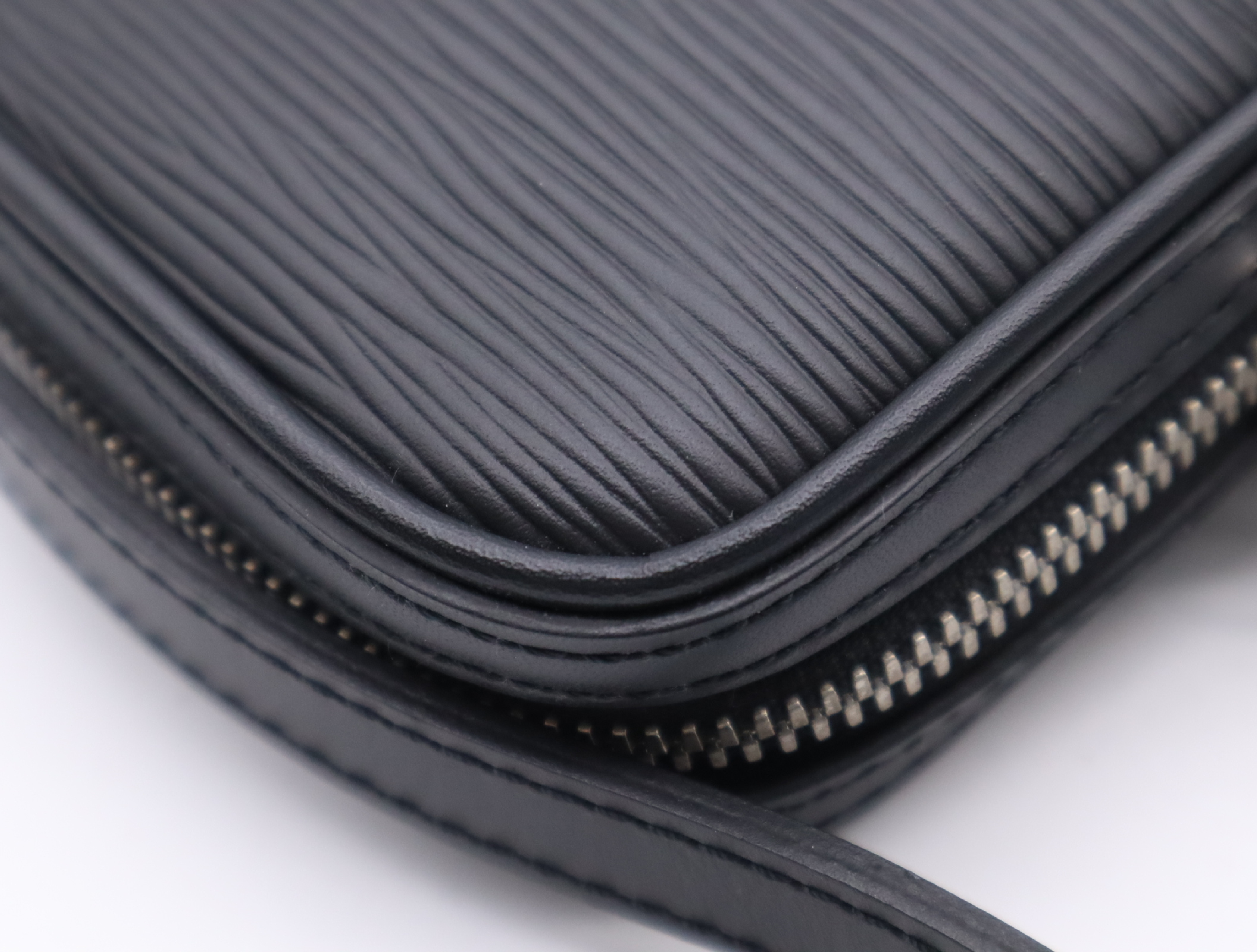 M55120 Epi Danube PM Shoulder Bag with Dust Bag — view 10