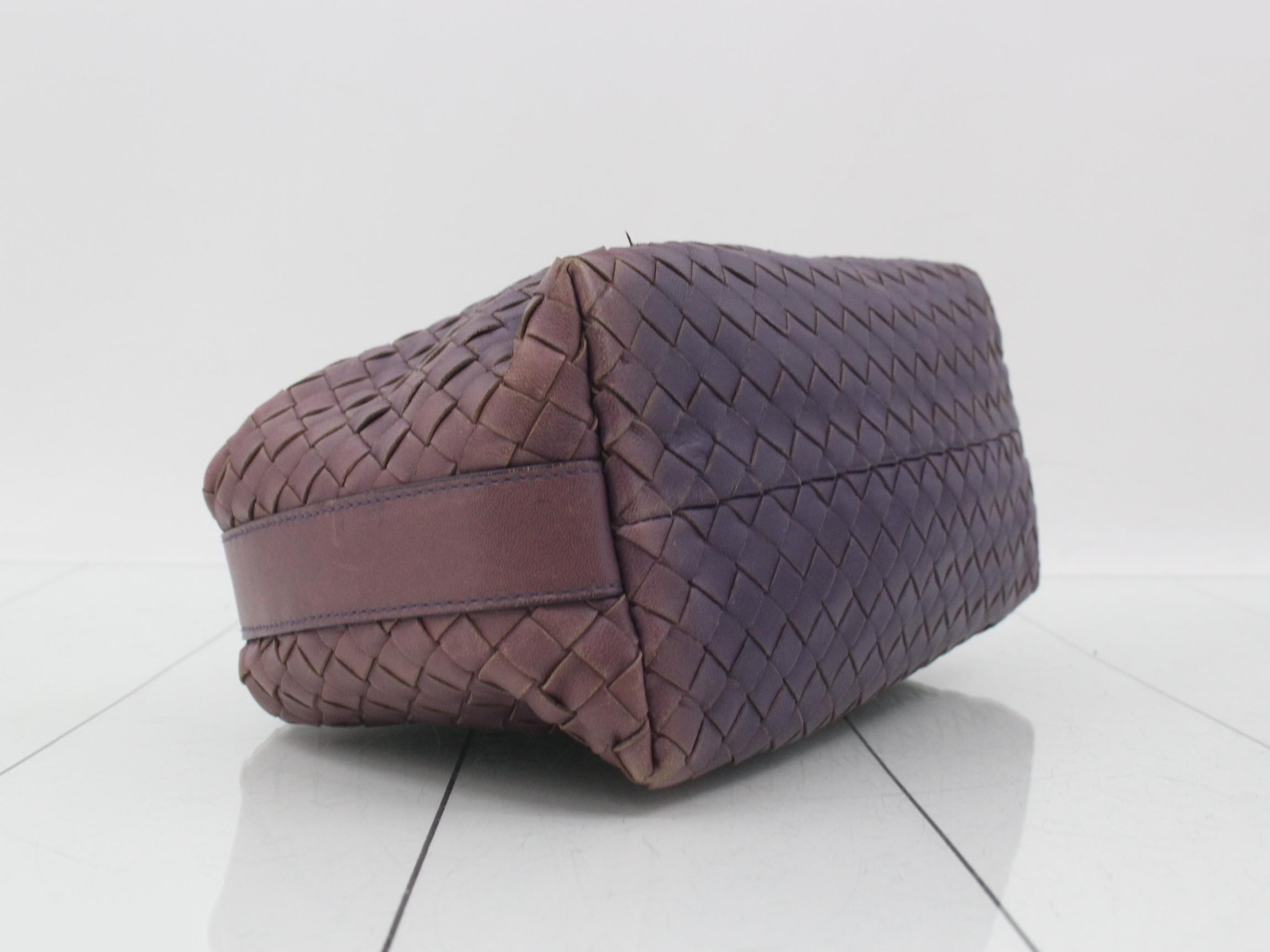 Intrecciato (bag) - Handbag - Purple — view 5