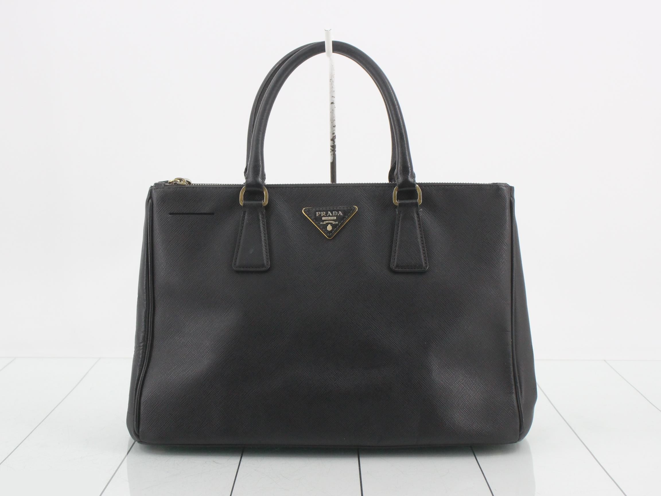 Saffiano Galleria handbag, black