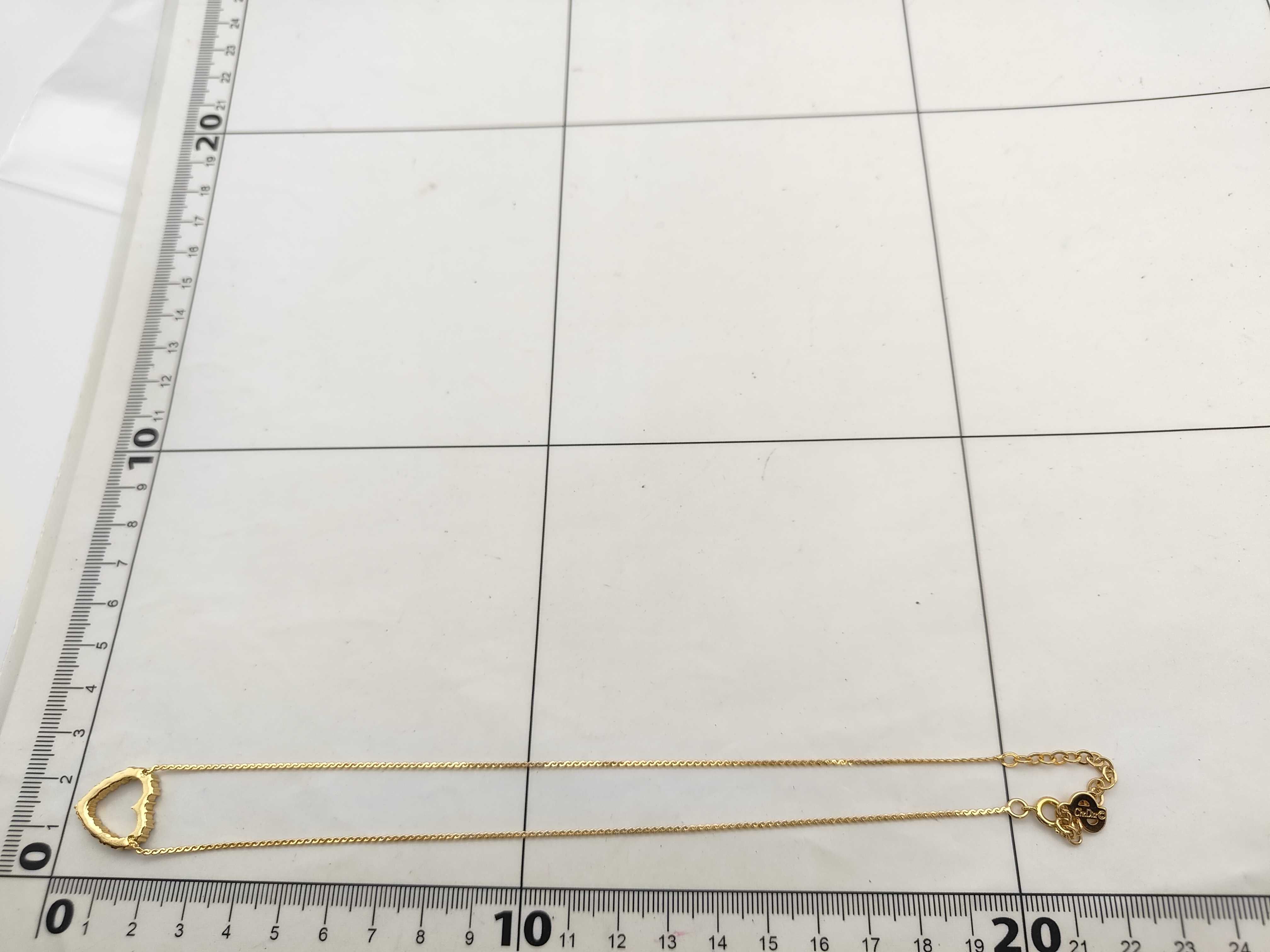 necklace — view 2