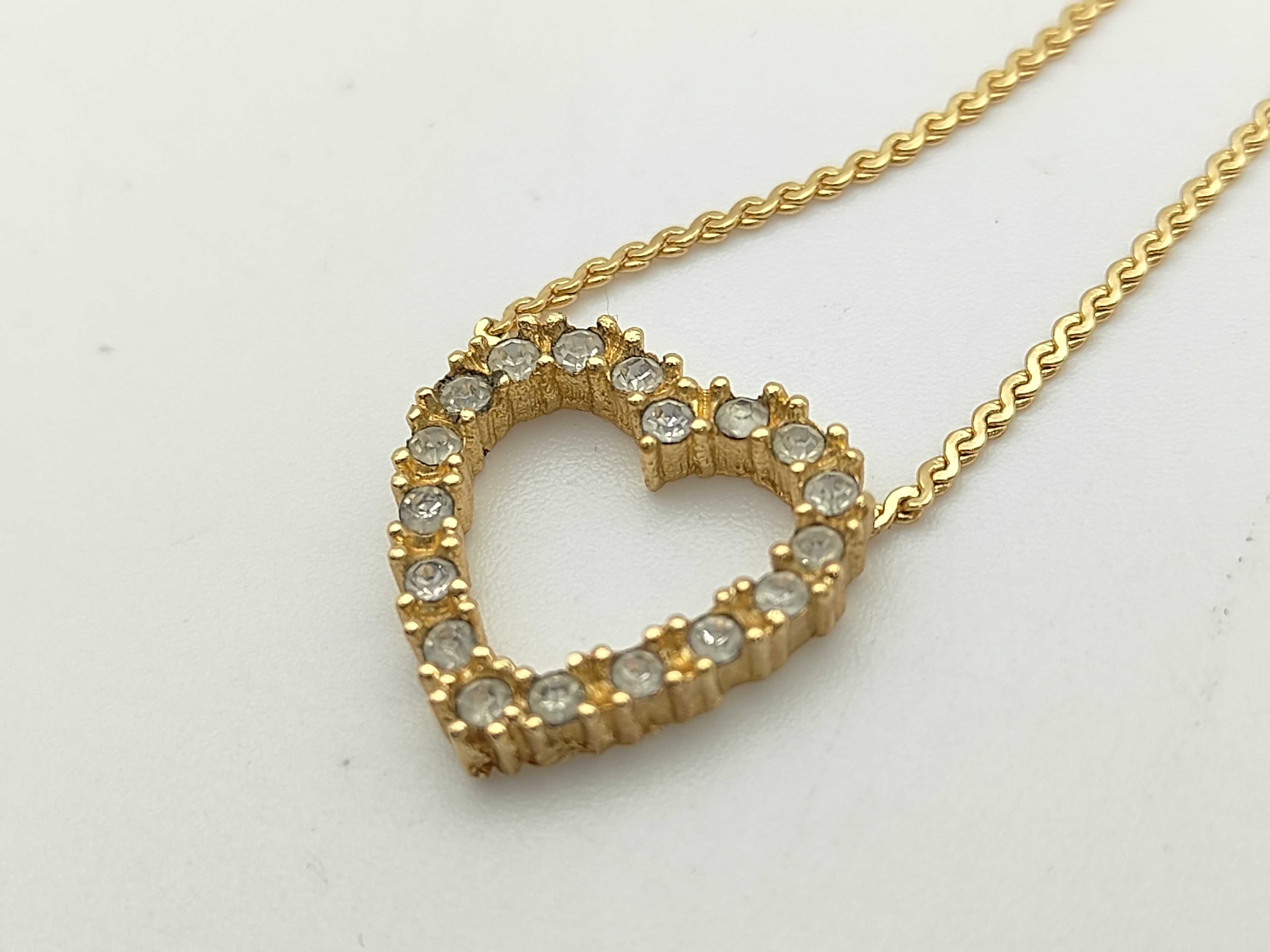necklace — view 3