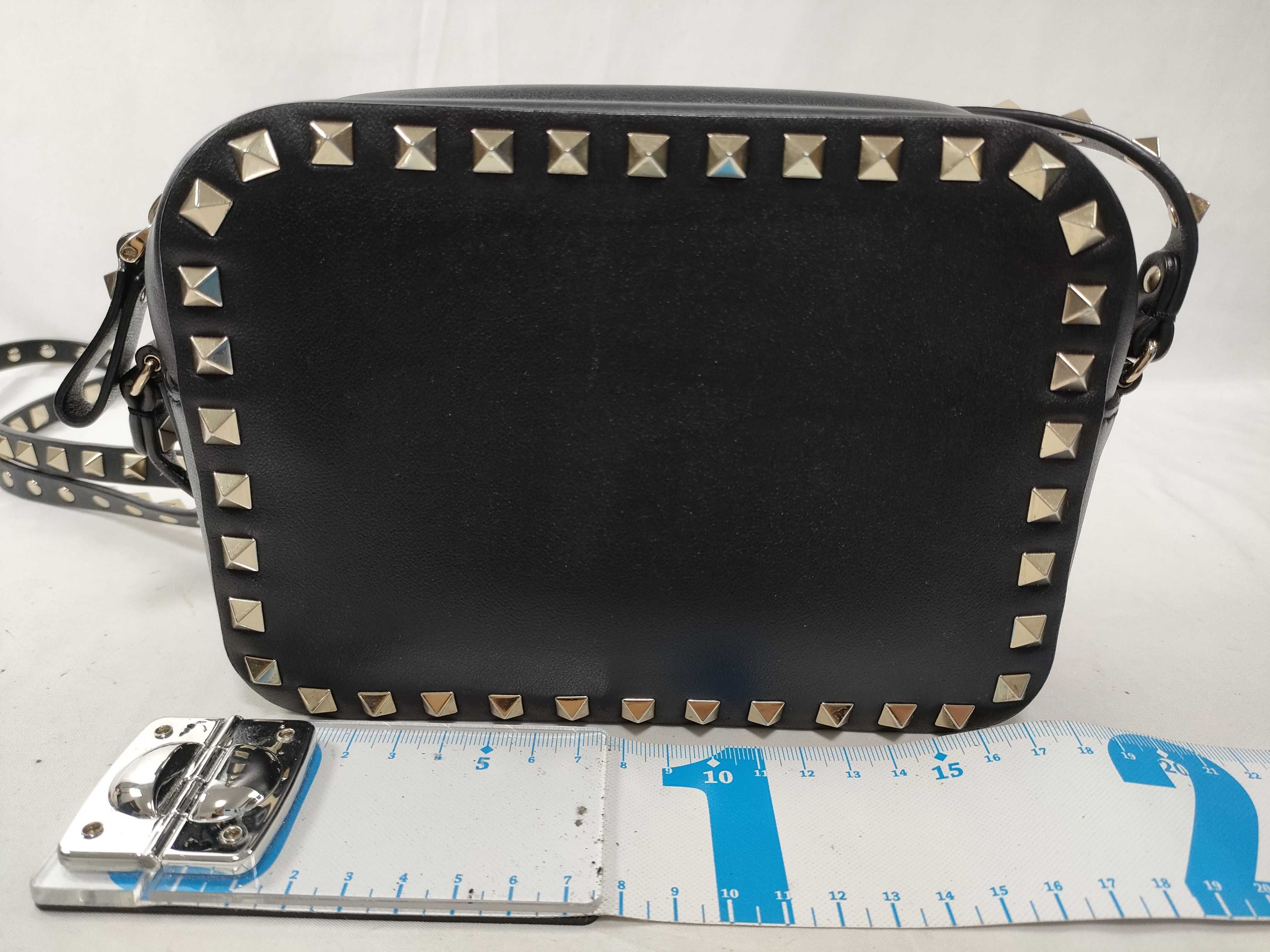 Rockstud Small Crossbody Bag Black Shoulder Bag — view 2