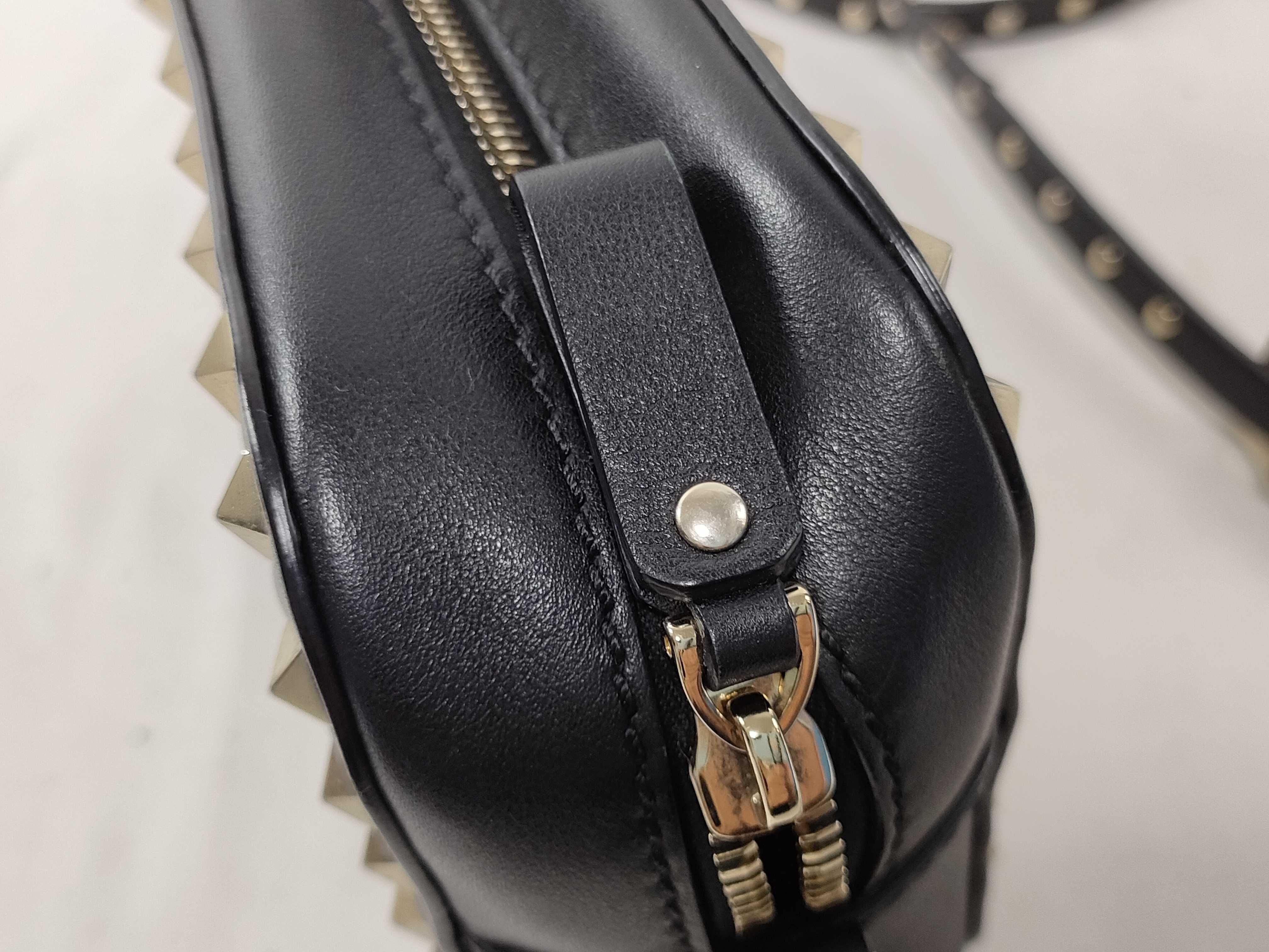 Rockstud Small Crossbody Bag Black Shoulder Bag — view 8