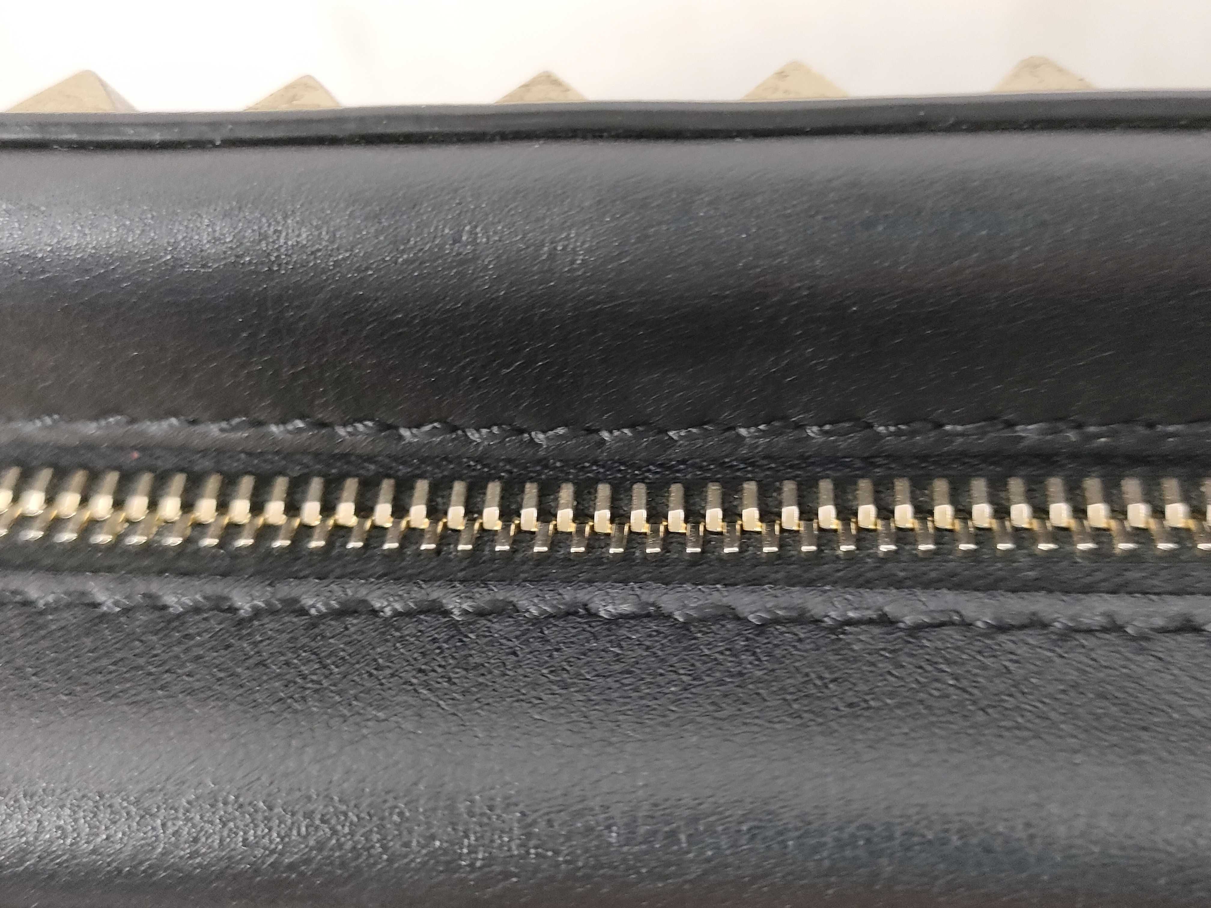Rockstud Small Crossbody Bag Black Shoulder Bag — view 9