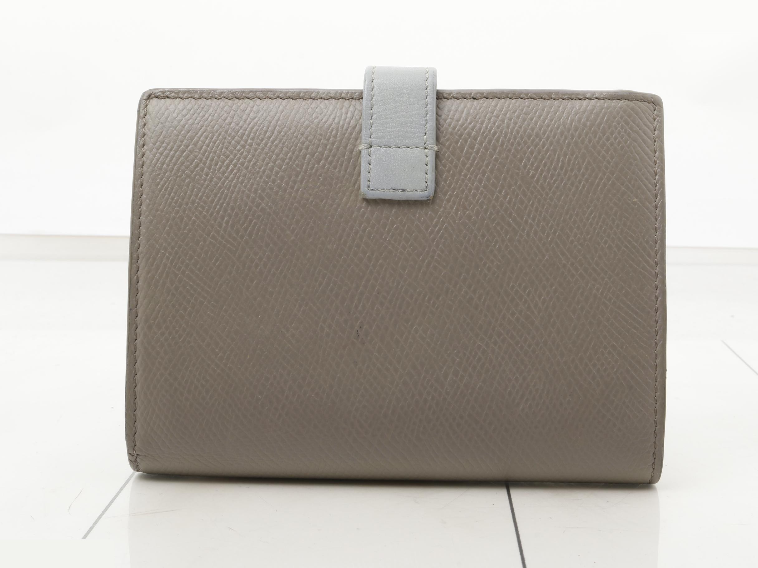 Bi-fold wallet — view 2