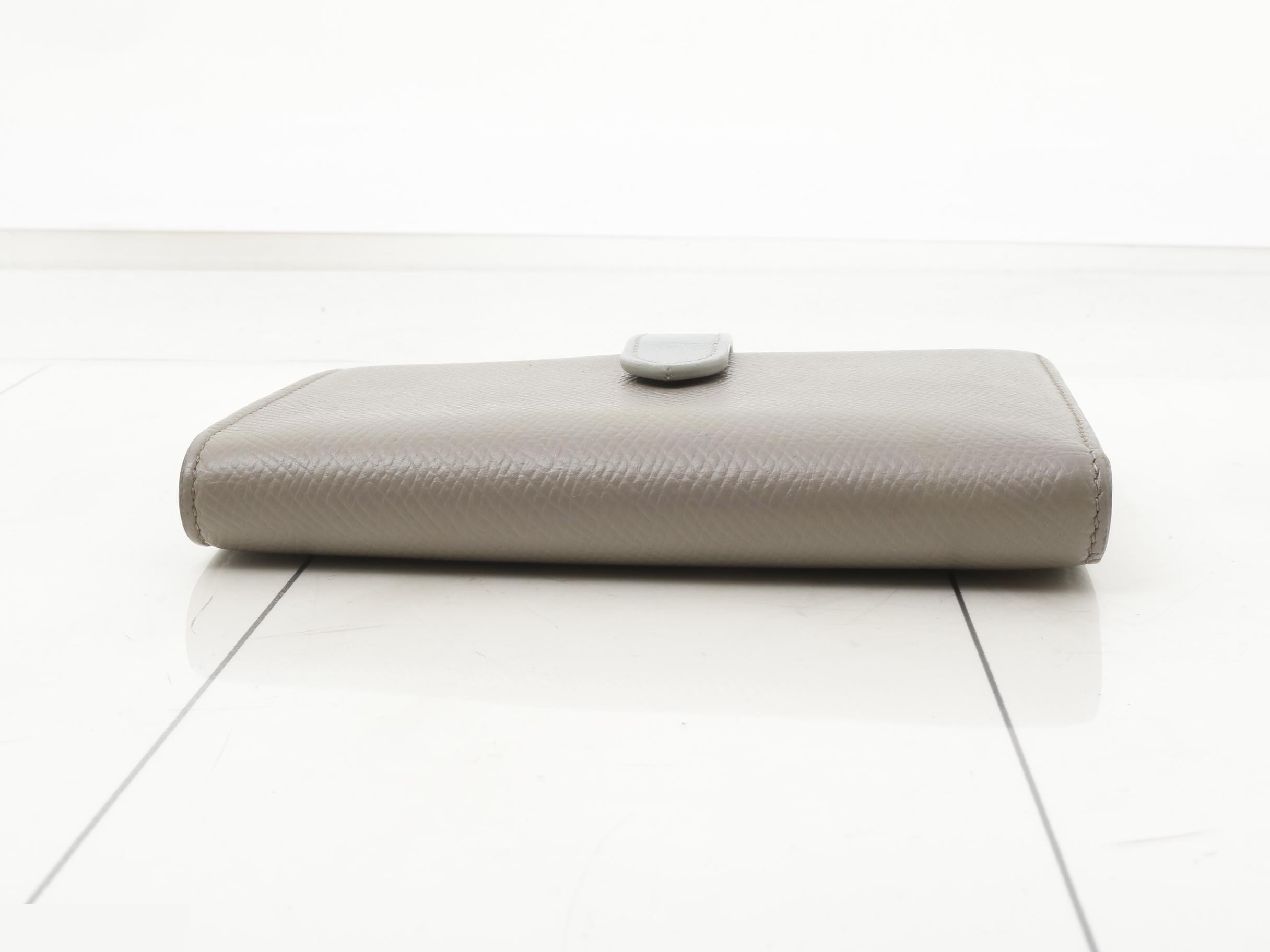 Bi-fold wallet — view 3