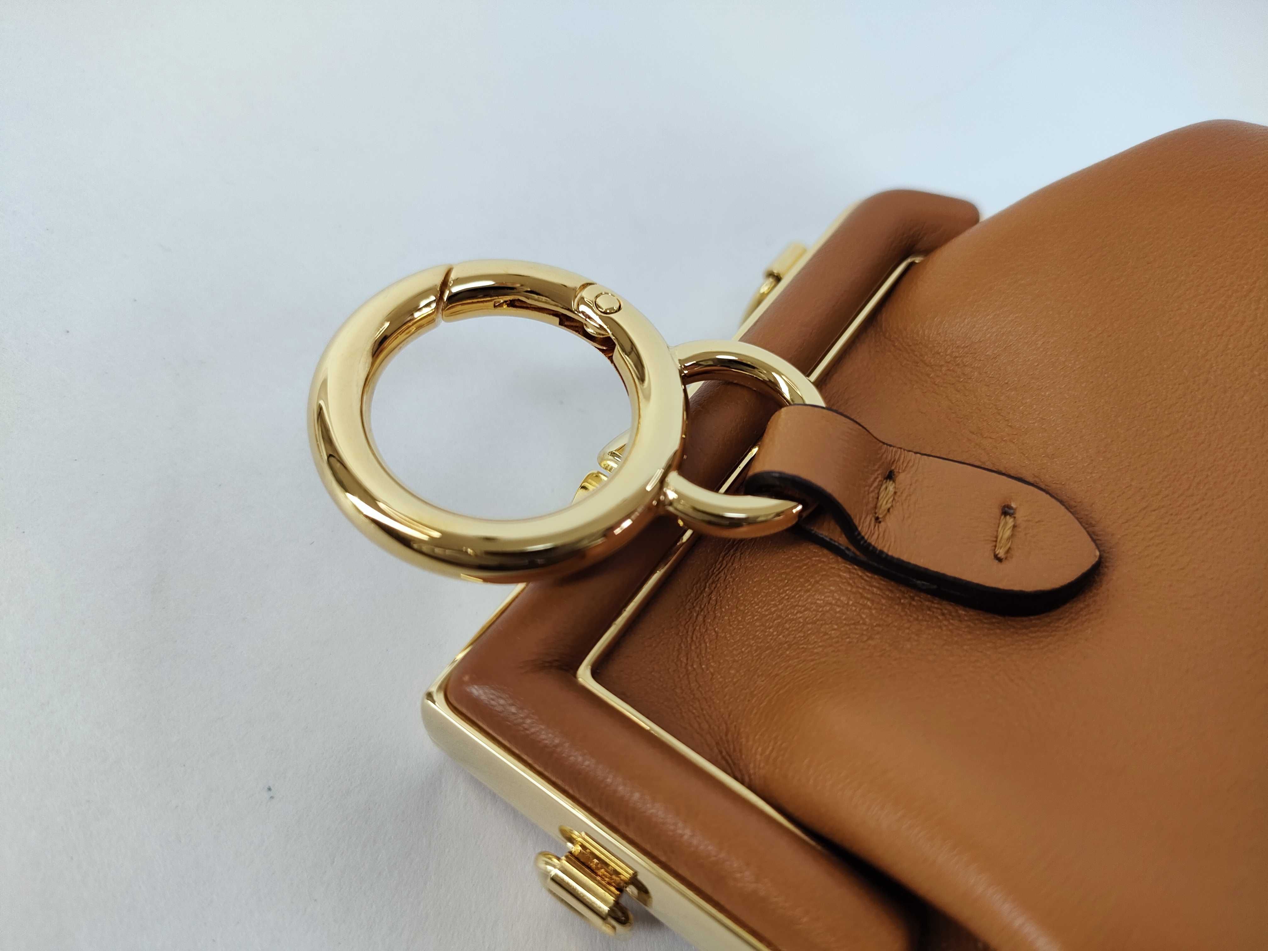 handbag — view 4