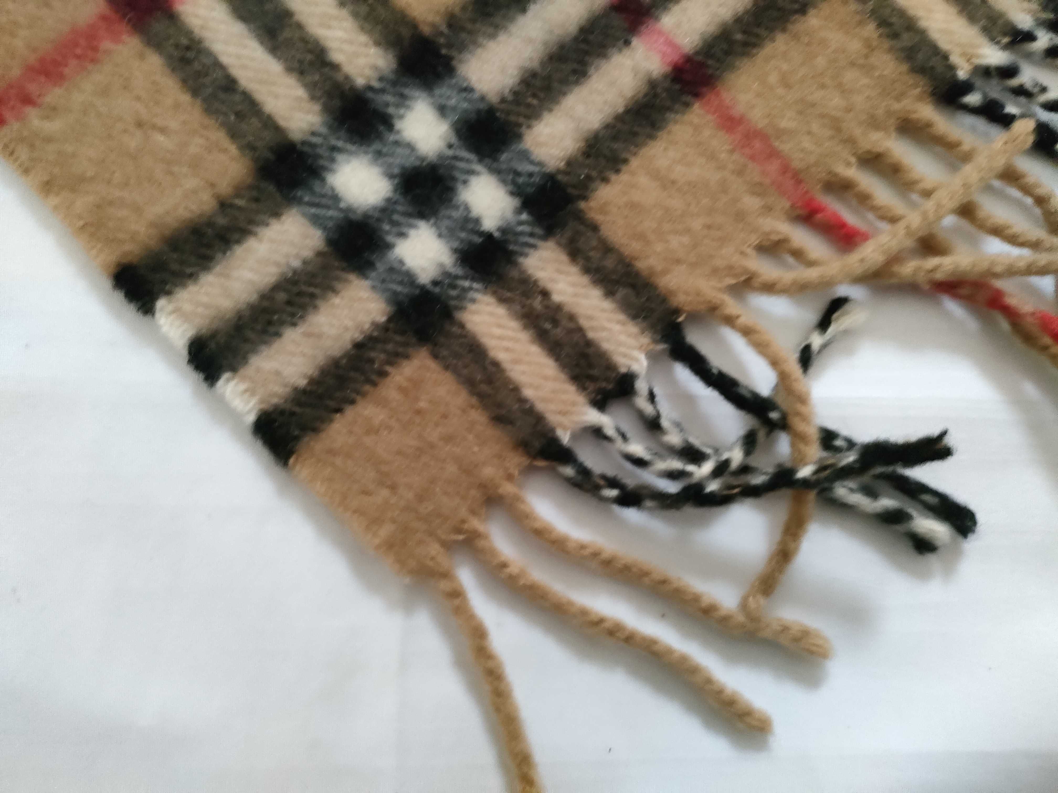 100% Cashmere Scarf, Nova Check Pattern, and other accessories. — view 3