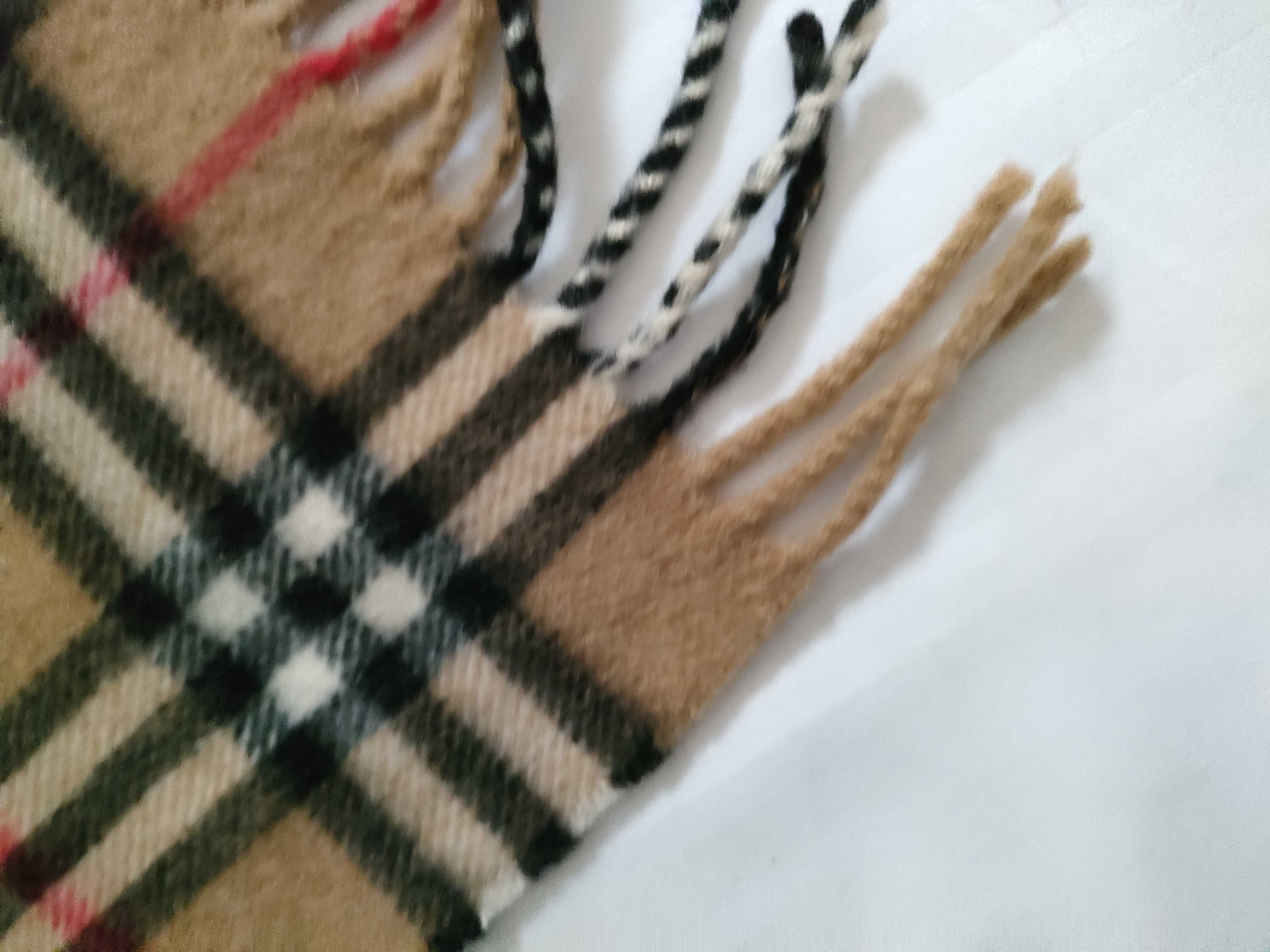 100% Cashmere Scarf, Nova Check Pattern, and other accessories. — view 5