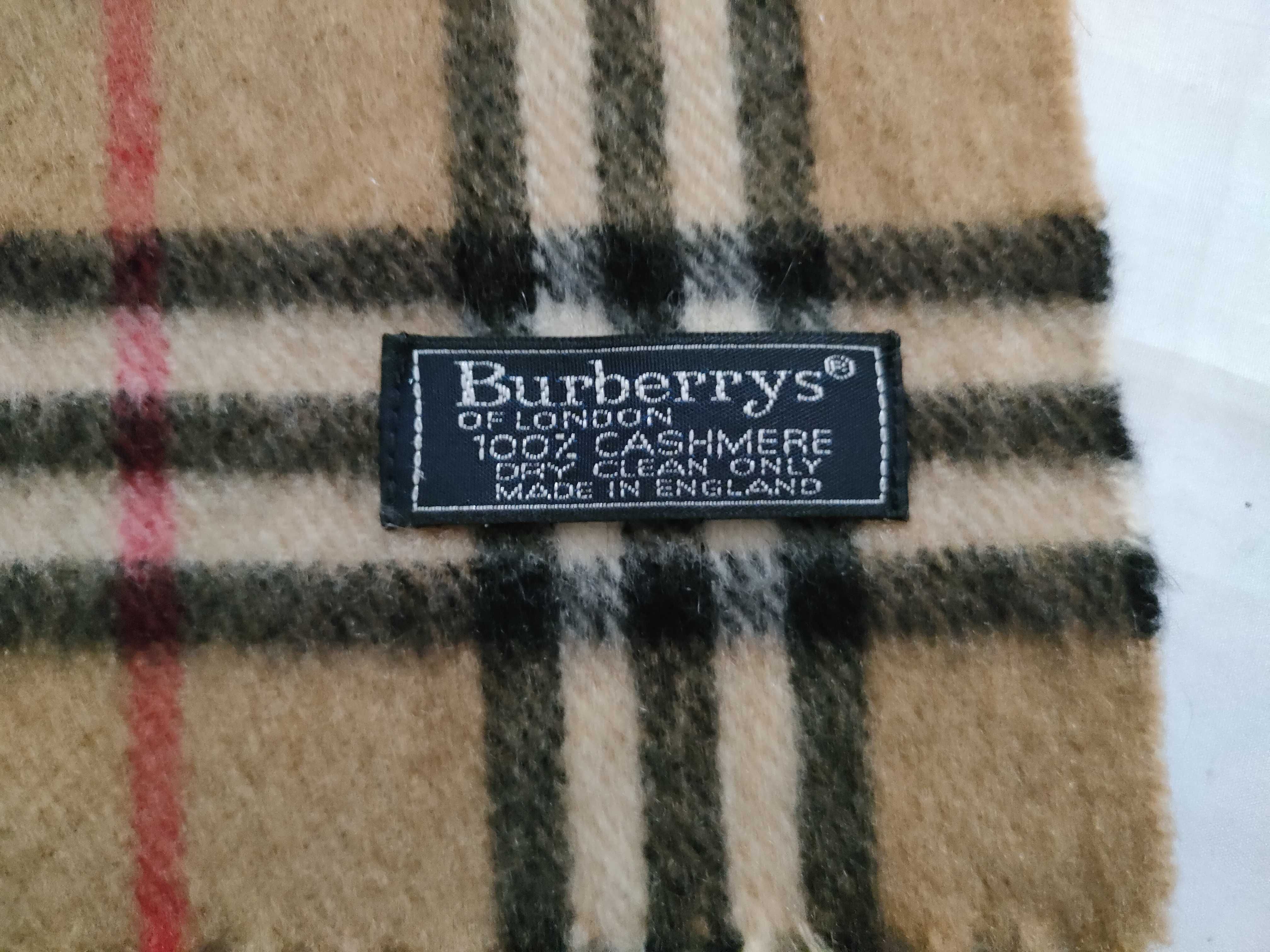 100% Cashmere Scarf, Nova Check Pattern, and other accessories. — view 6
