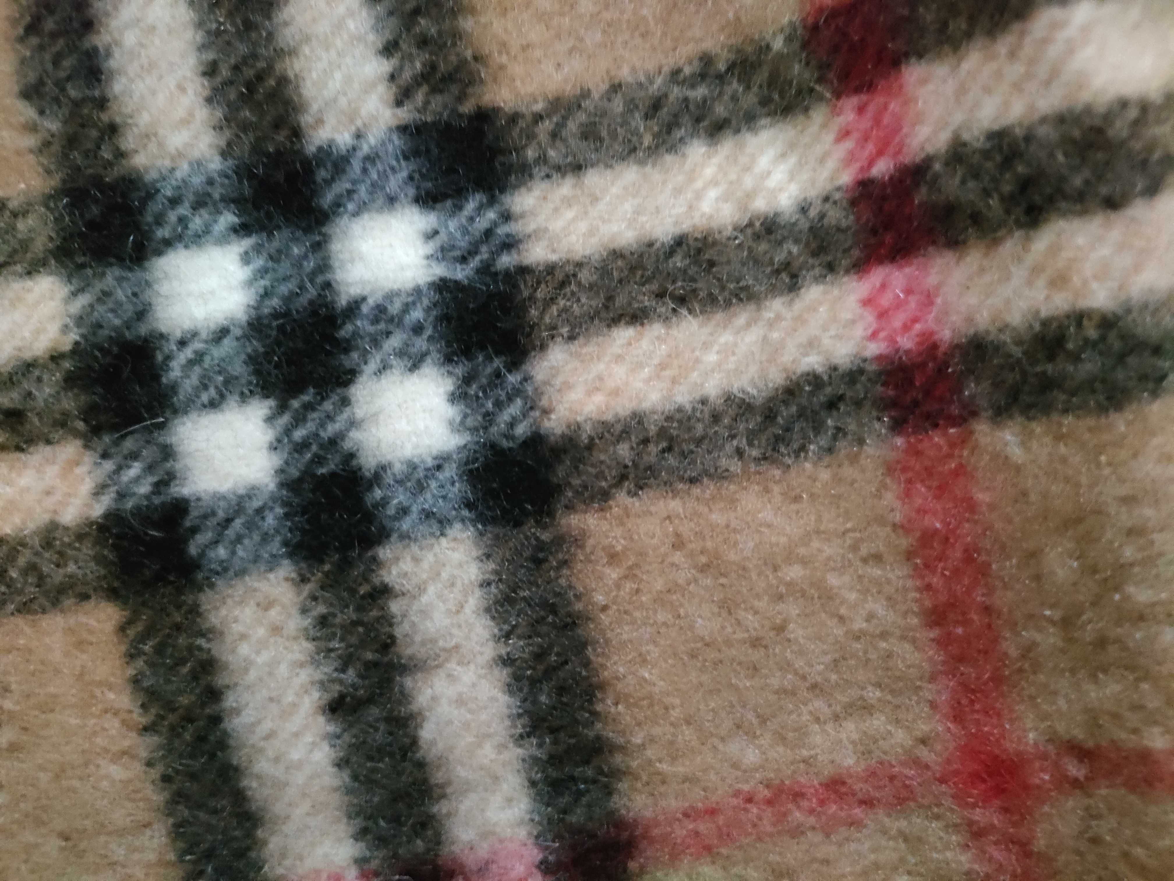 100% Cashmere Scarf, Nova Check Pattern, and other accessories. — view 8