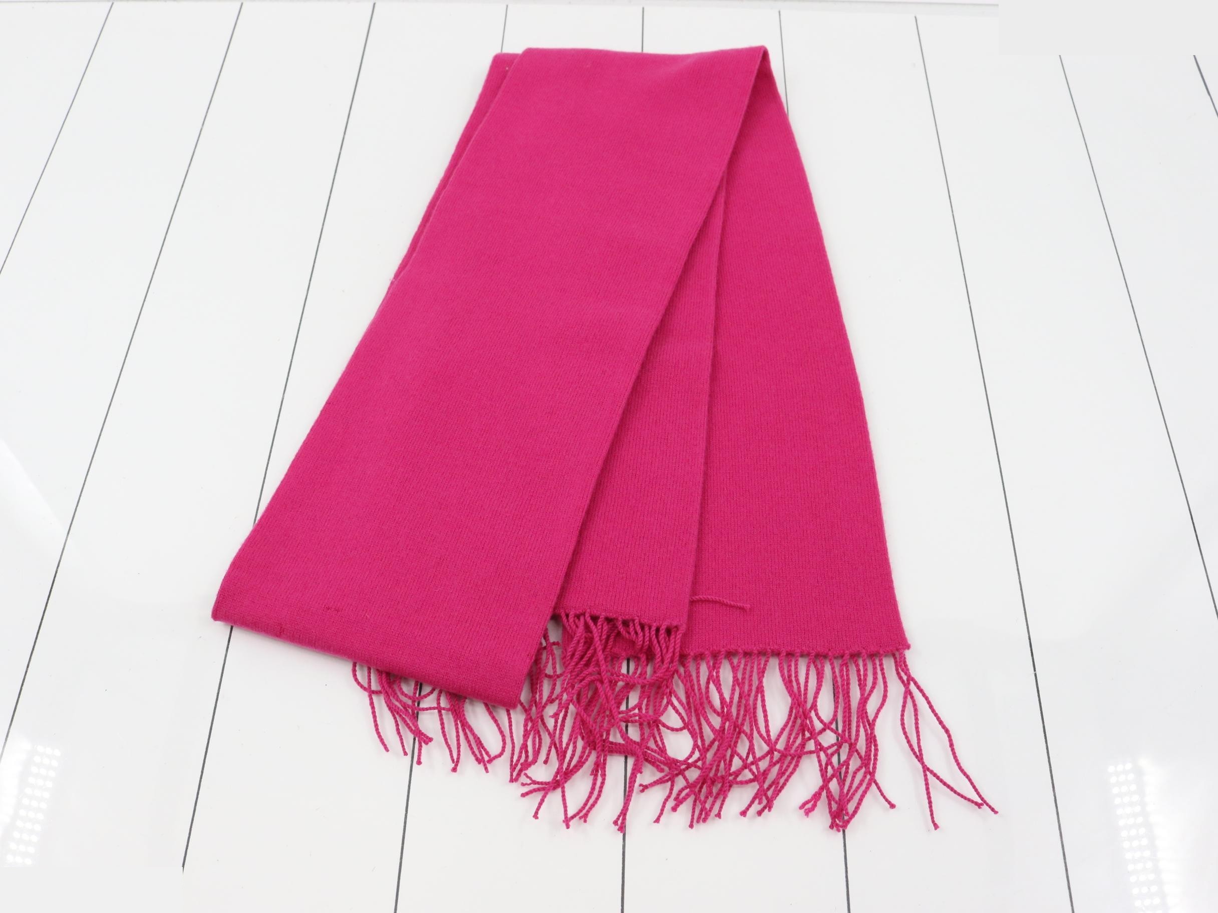 Other lines: Small items, accessories, and scarves — view 3