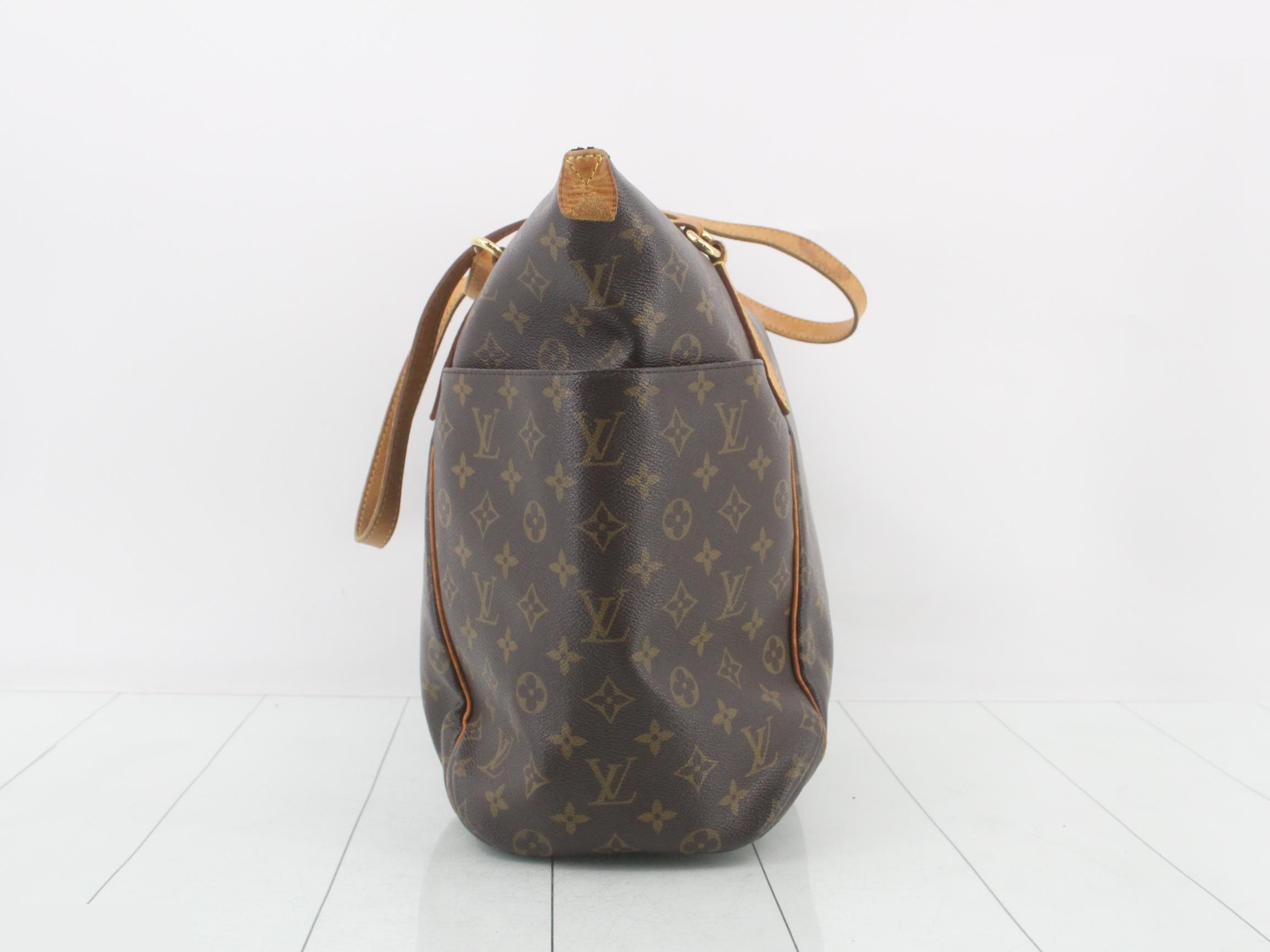 Monogram Totally — view 3