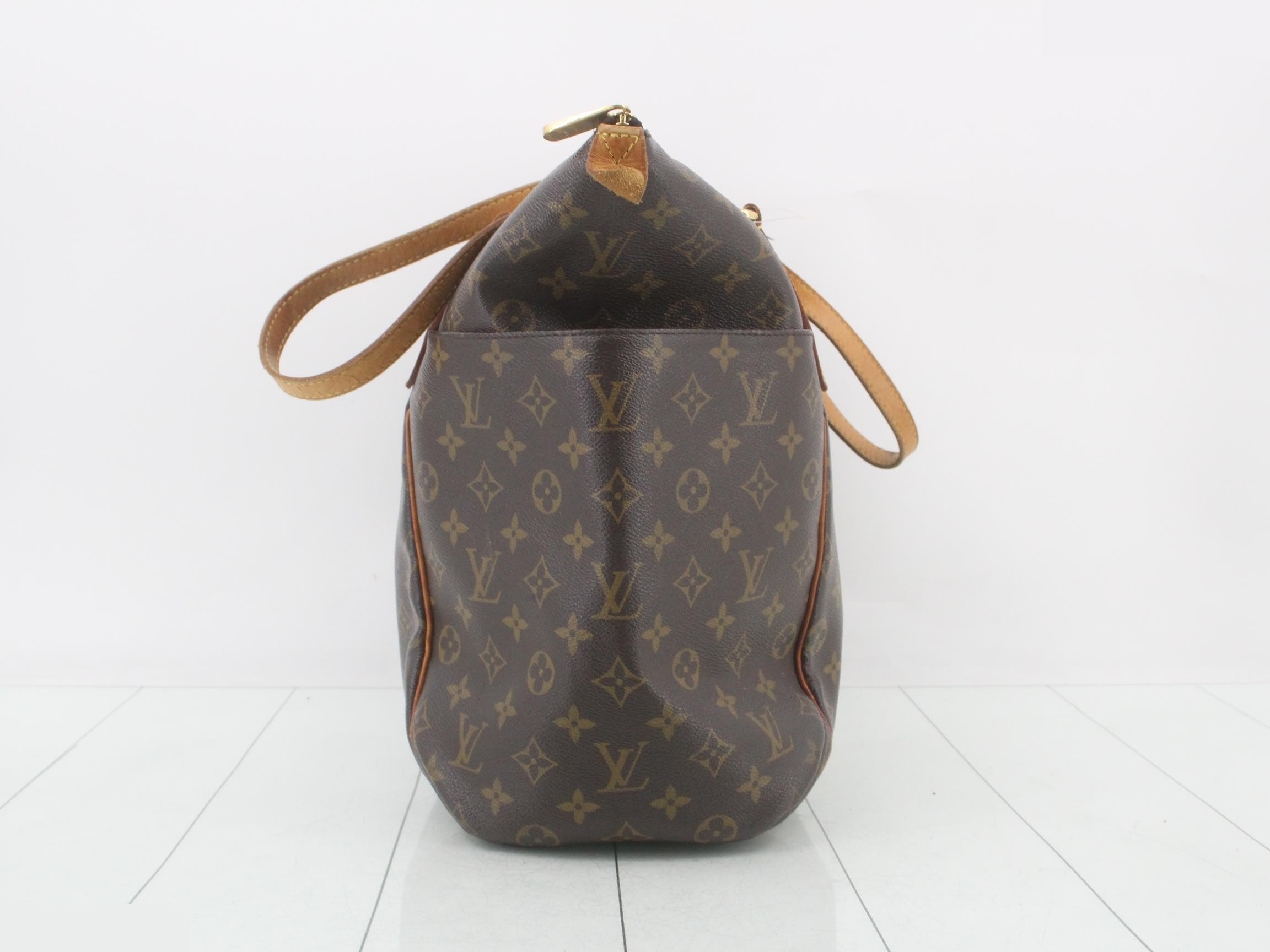 Monogram Totally — view 4