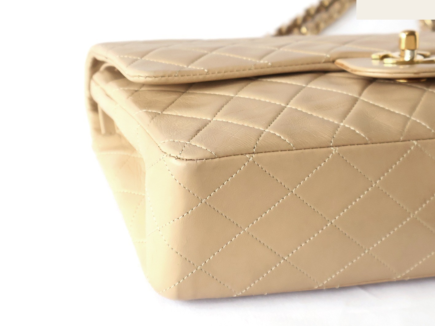 Matelassé 25 Lambskin Double Flap Double Chain Shoulder Bag, Beige — view 3