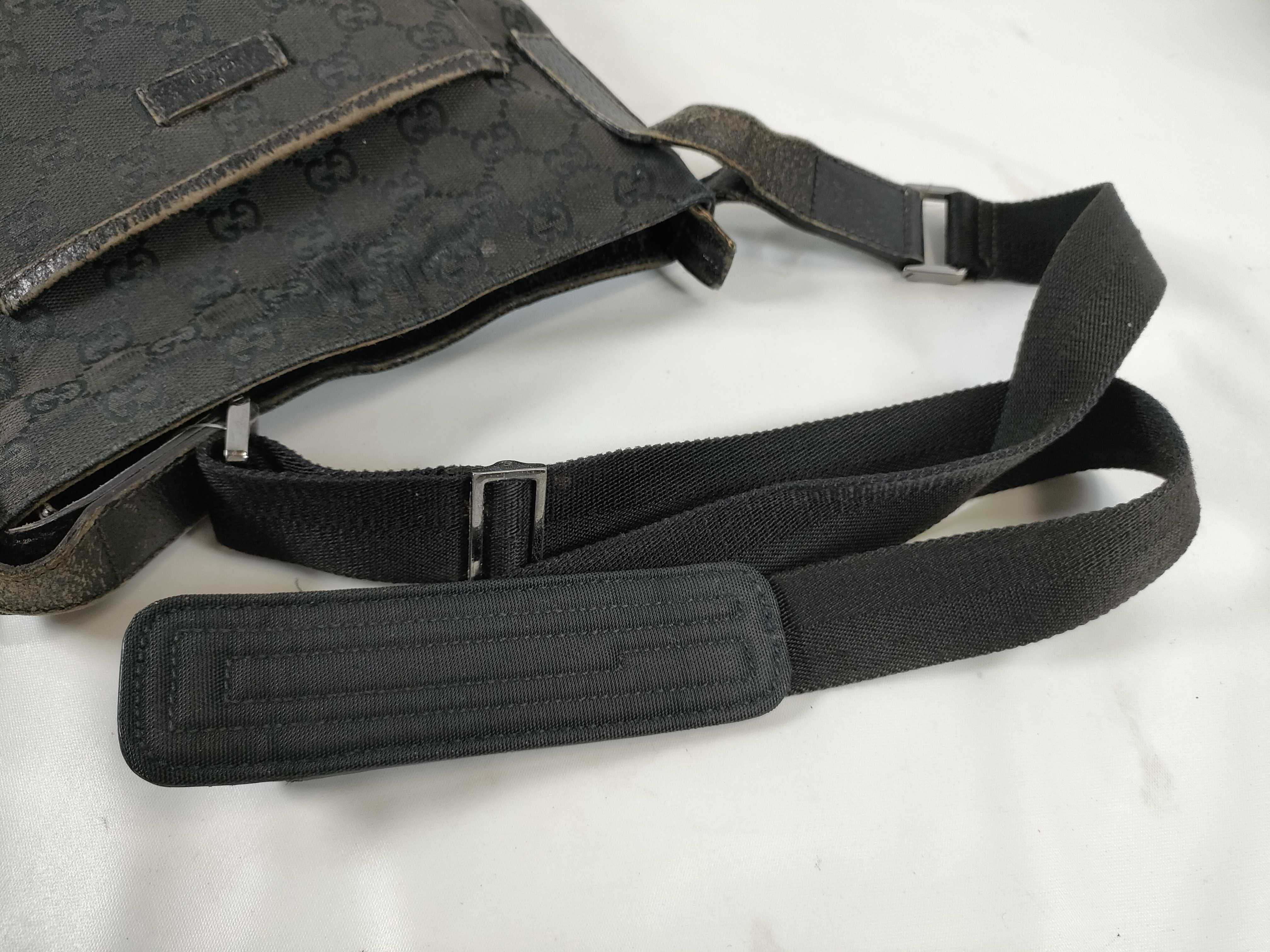 GG Canvas Shoulder Bag 467891 Shoulder Bag — view 3