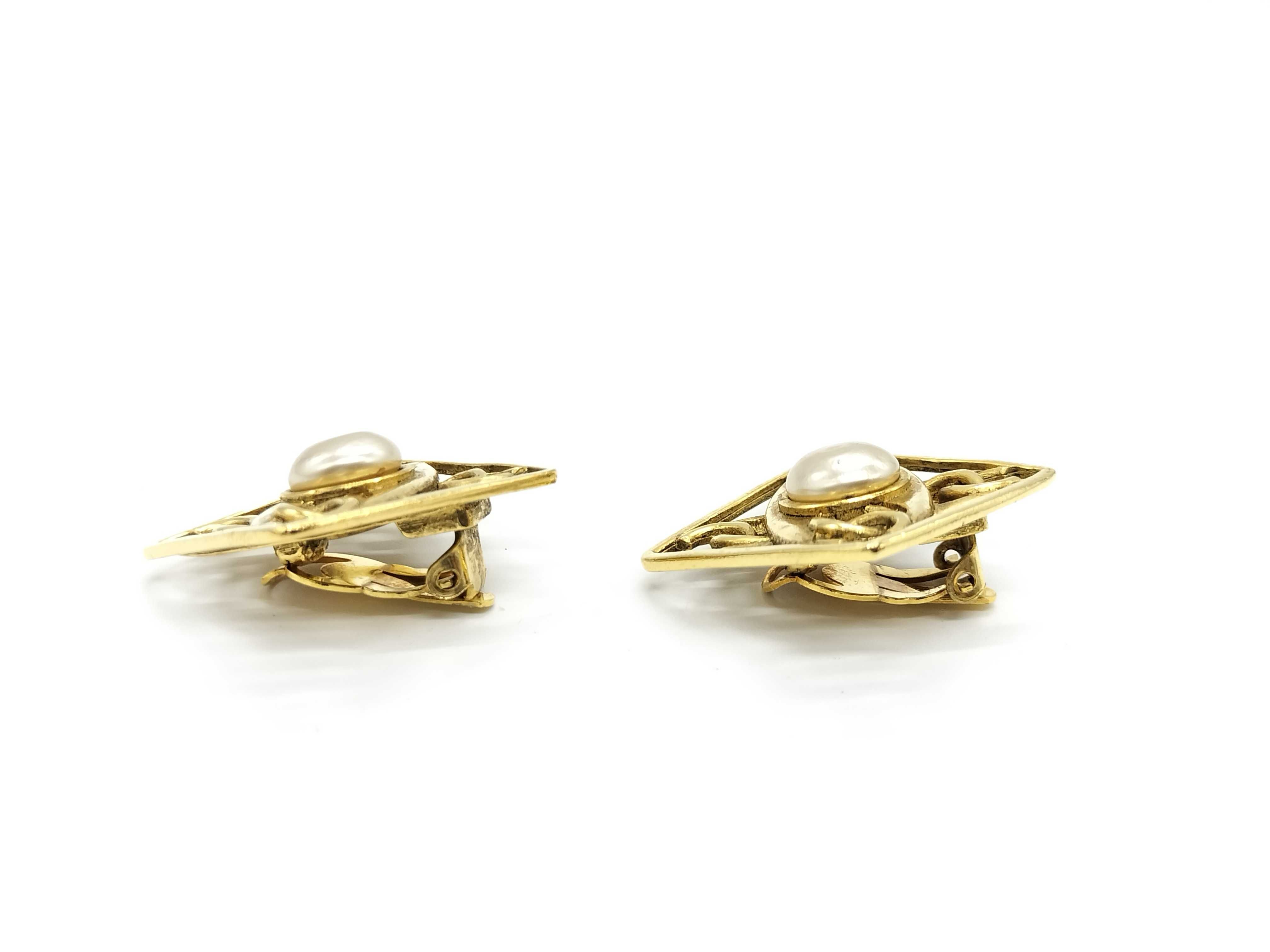 Pearl Earrings, Gold Vintage Earrings — view 2