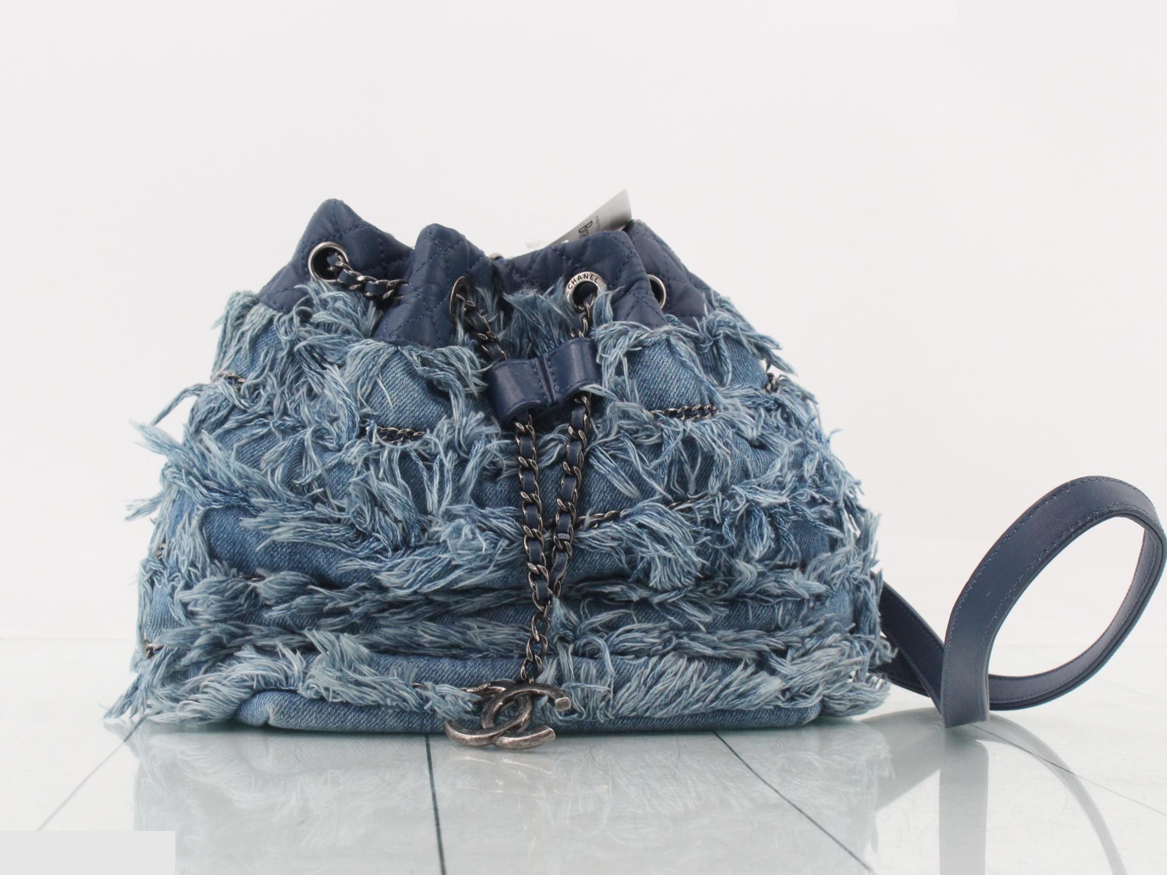 Denim fringe chain shoulder bag