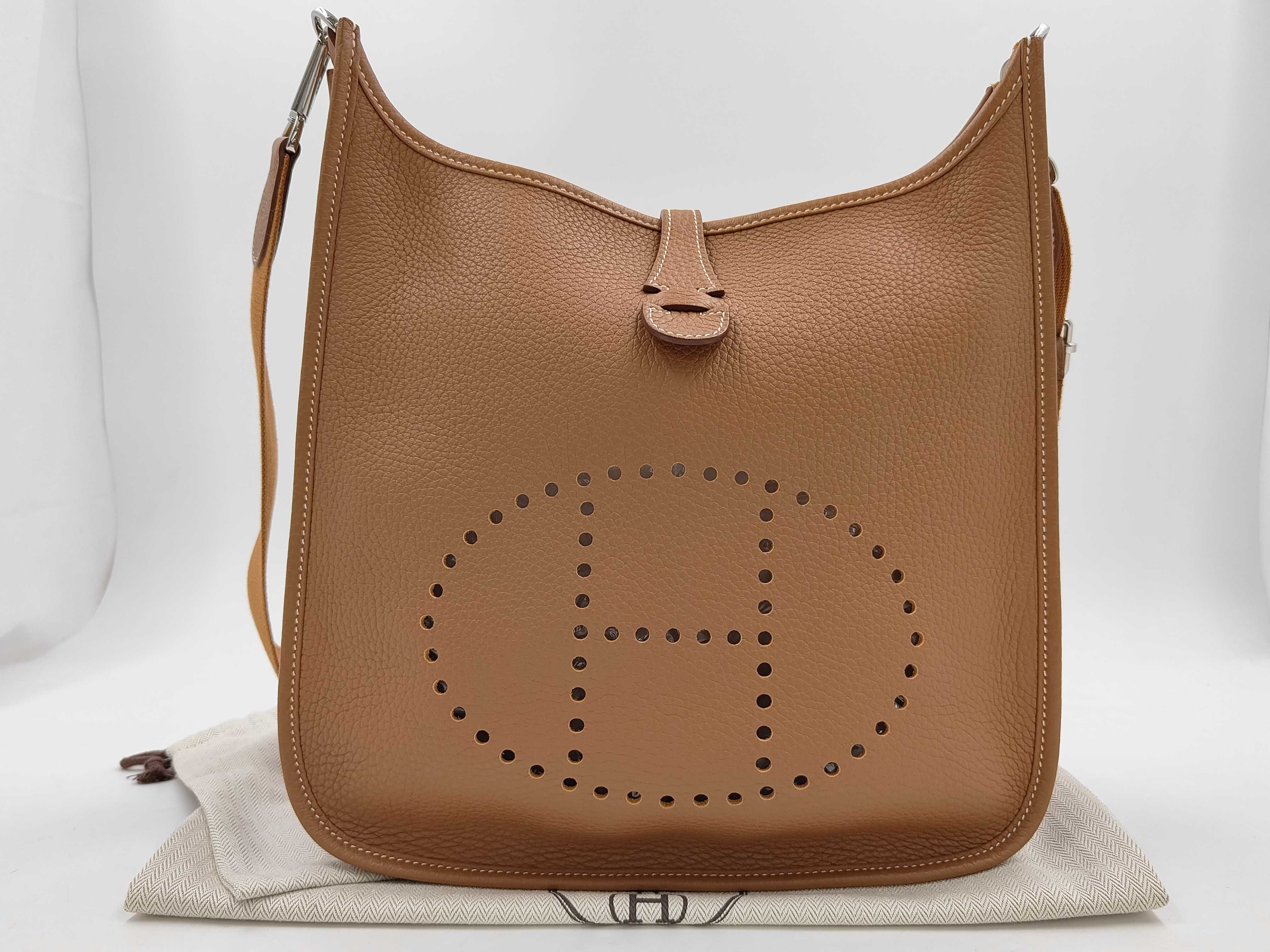 Evelyne 3PM Taurillon leather, gold, silver hardware, K stamp, shoulder bag