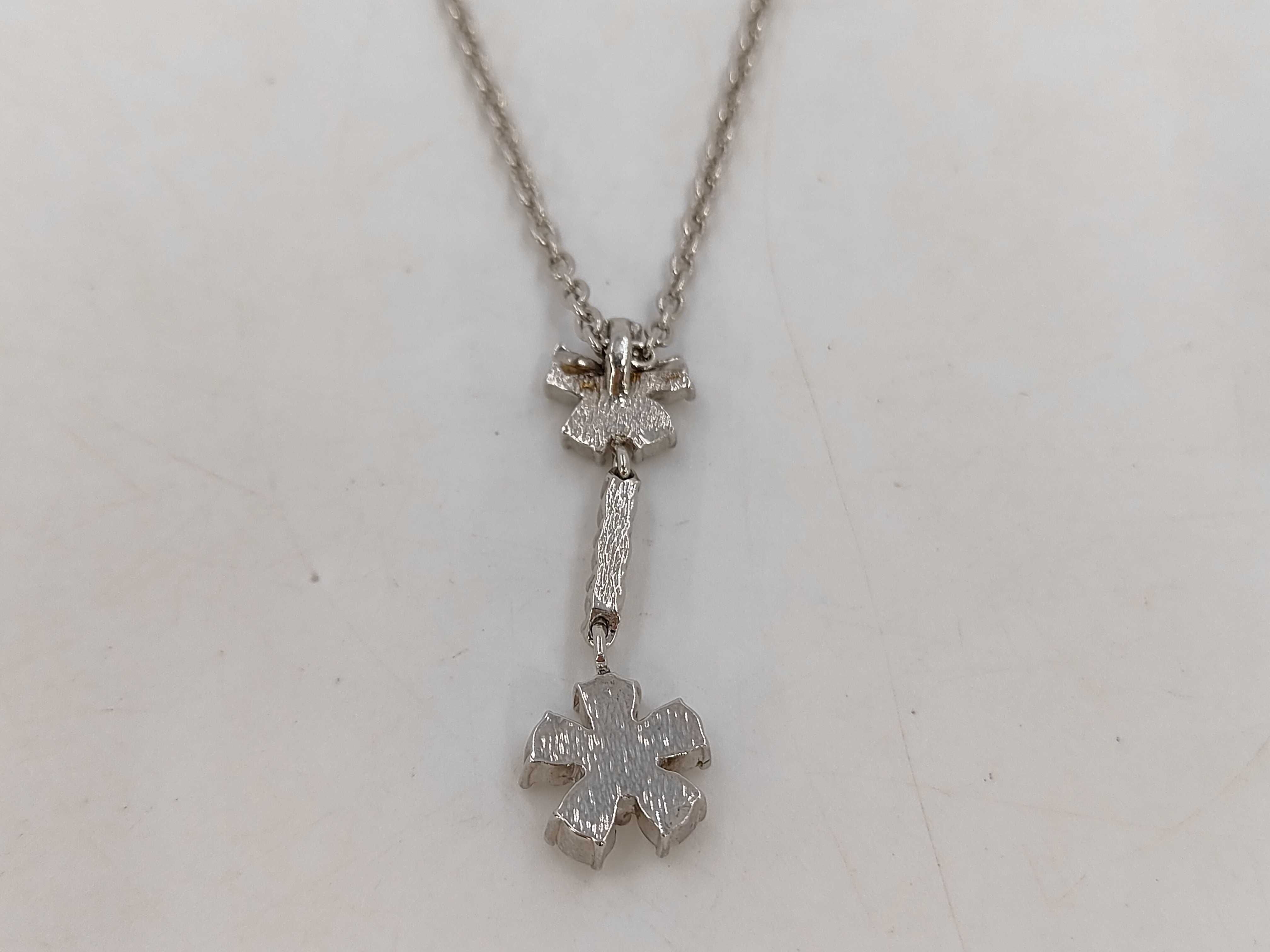 Flower Stone Swing Silver Necklace — view 4
