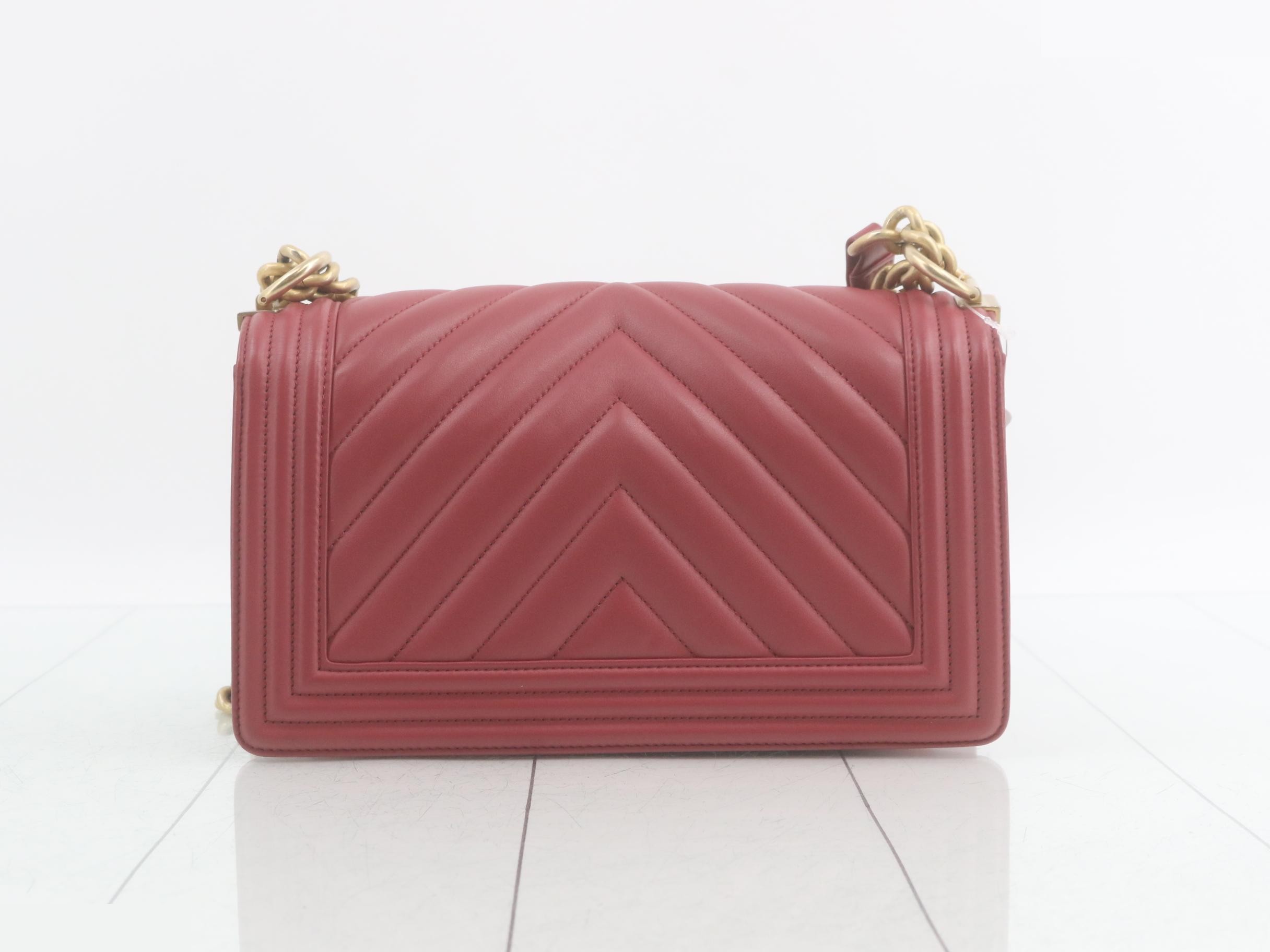 Boy Chanel Lambskin V-Stitch Seal Card — view 2