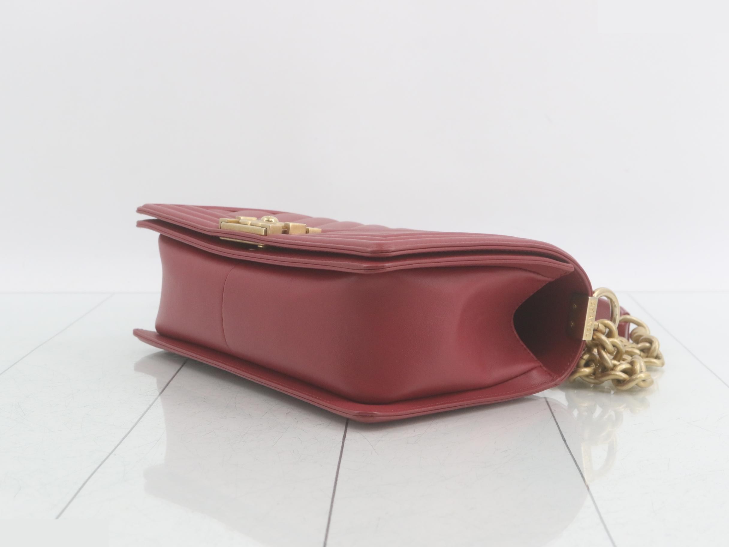 Boy Chanel Lambskin V-Stitch Seal Card — view 6