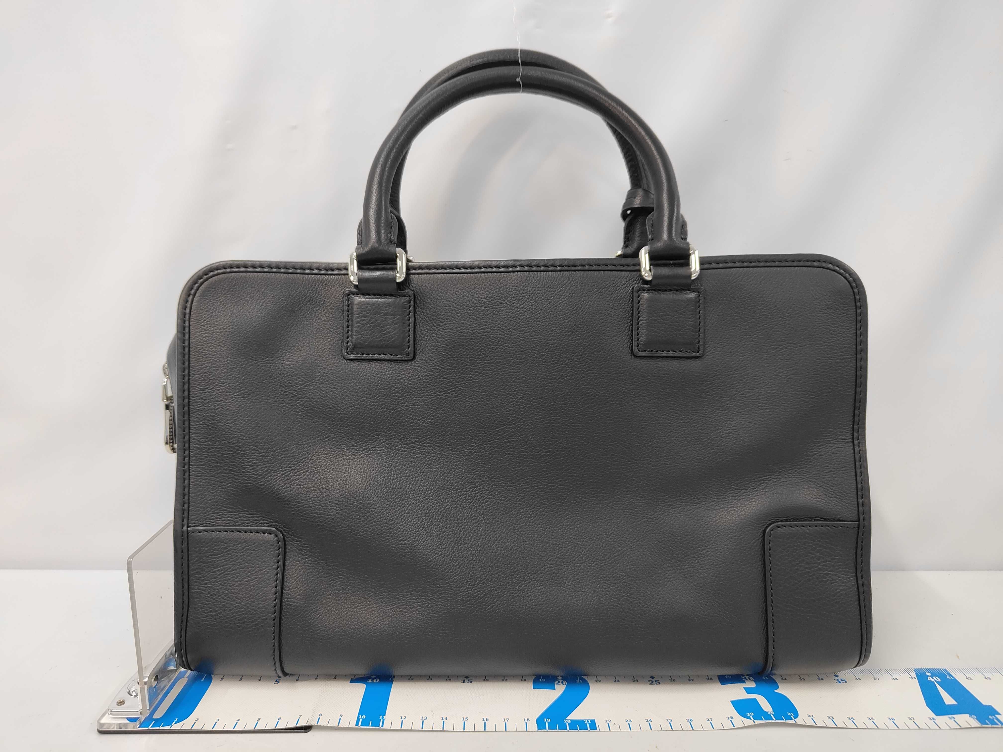 Amazona 36 Anagram Black Handbag A Handbag — view 2