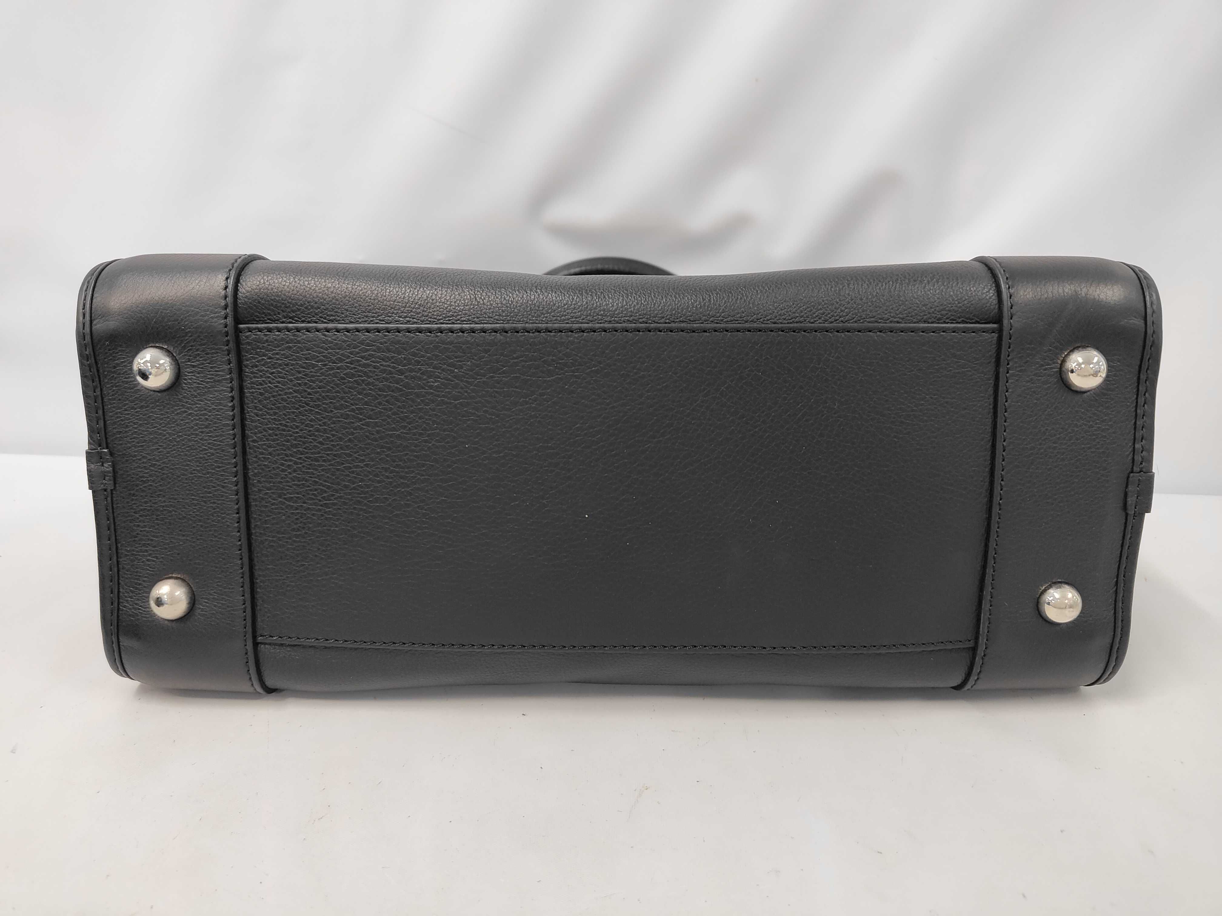 Amazona 36 Anagram Black Handbag A Handbag — view 3