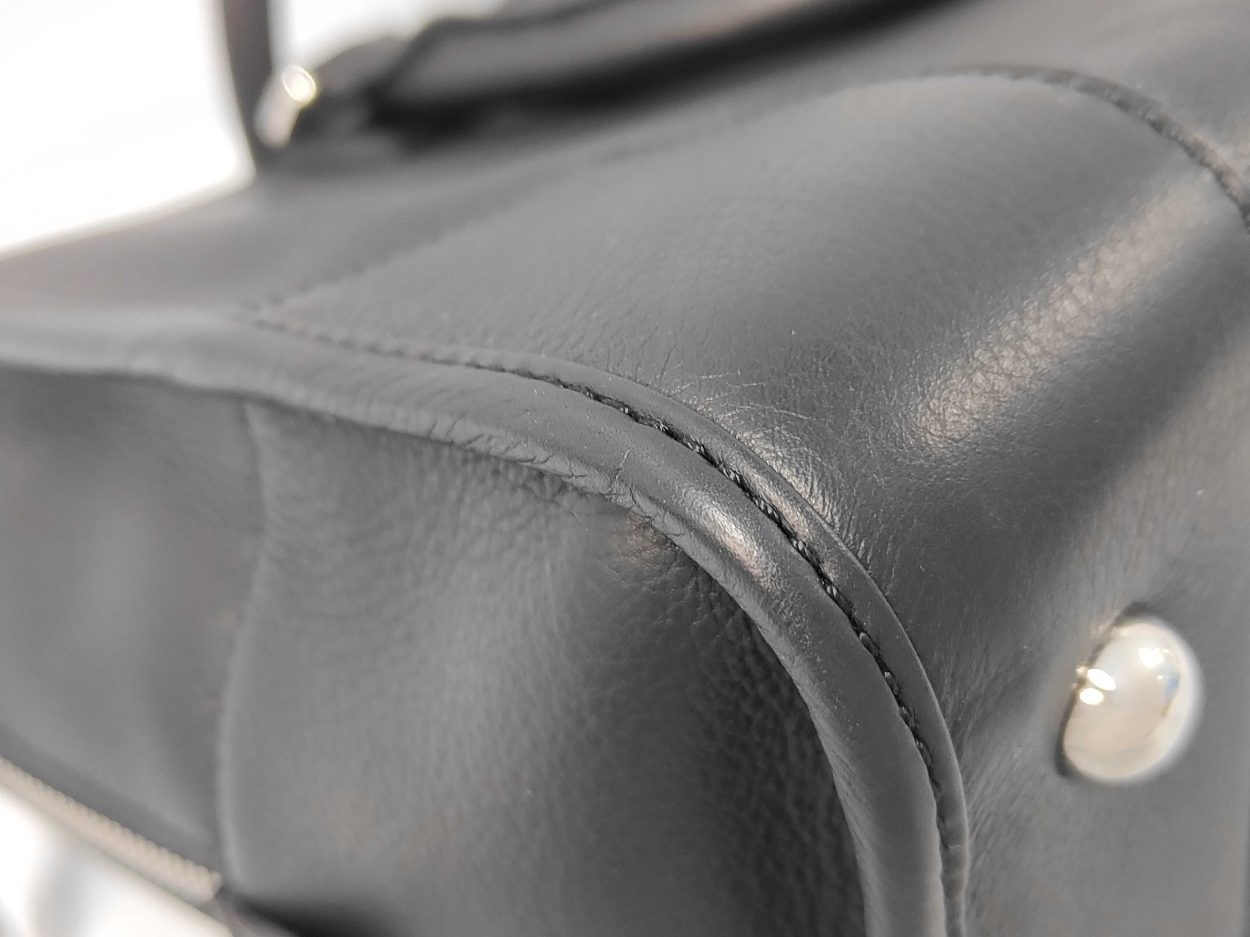 Amazona 36 Anagram Black Handbag A Handbag — view 4