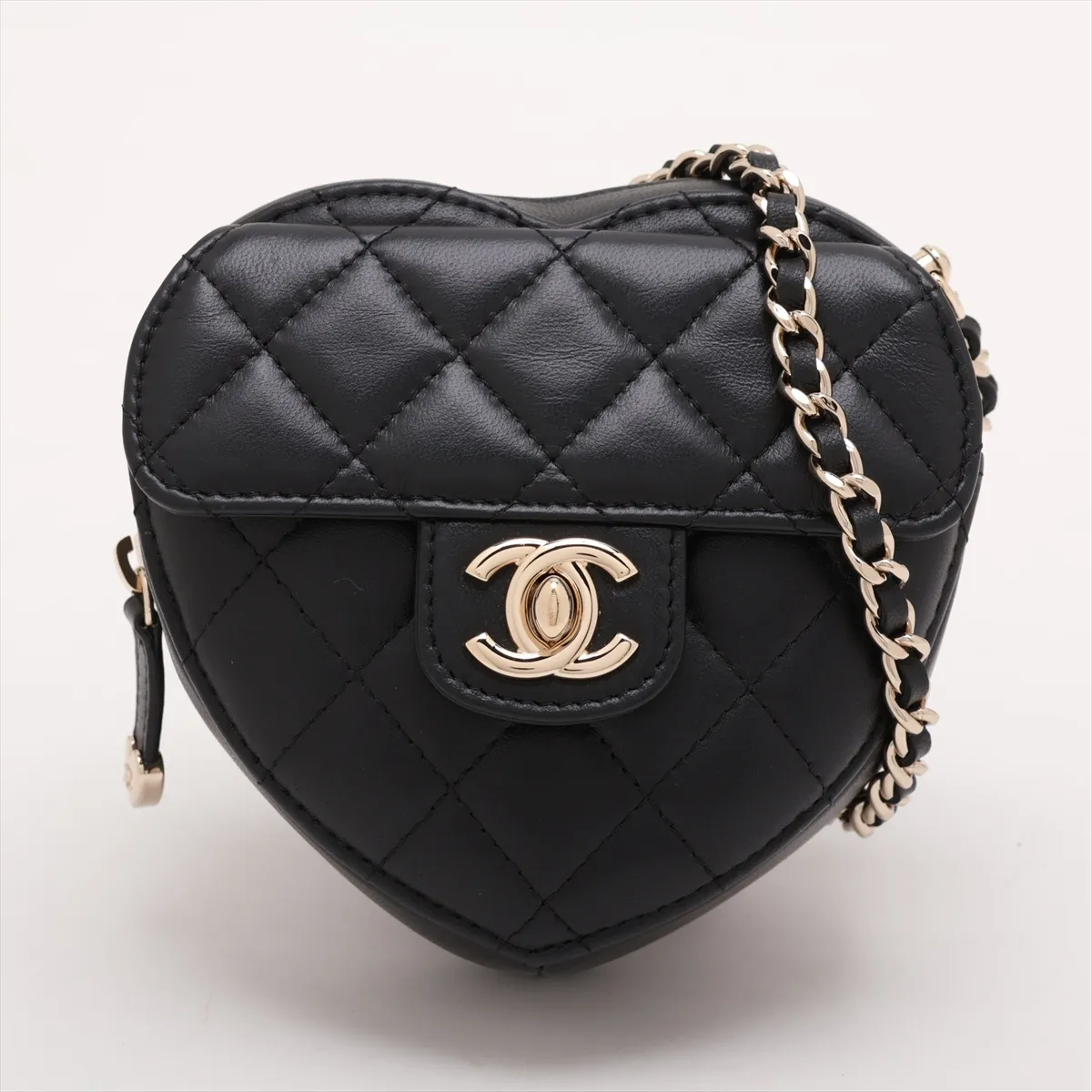Matelassé Lambskin Chain Shoulder Bag, Black with Gold Hardware, GUA5A1NH, Random Serial Number AP2784