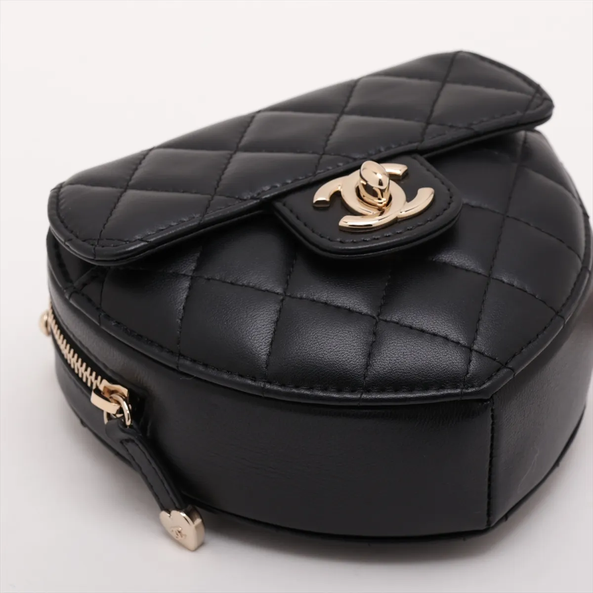 Matelassé Lambskin Chain Shoulder Bag, Black with Gold Hardware, GUA5A1NH, Random Serial Number AP2784 — view 4