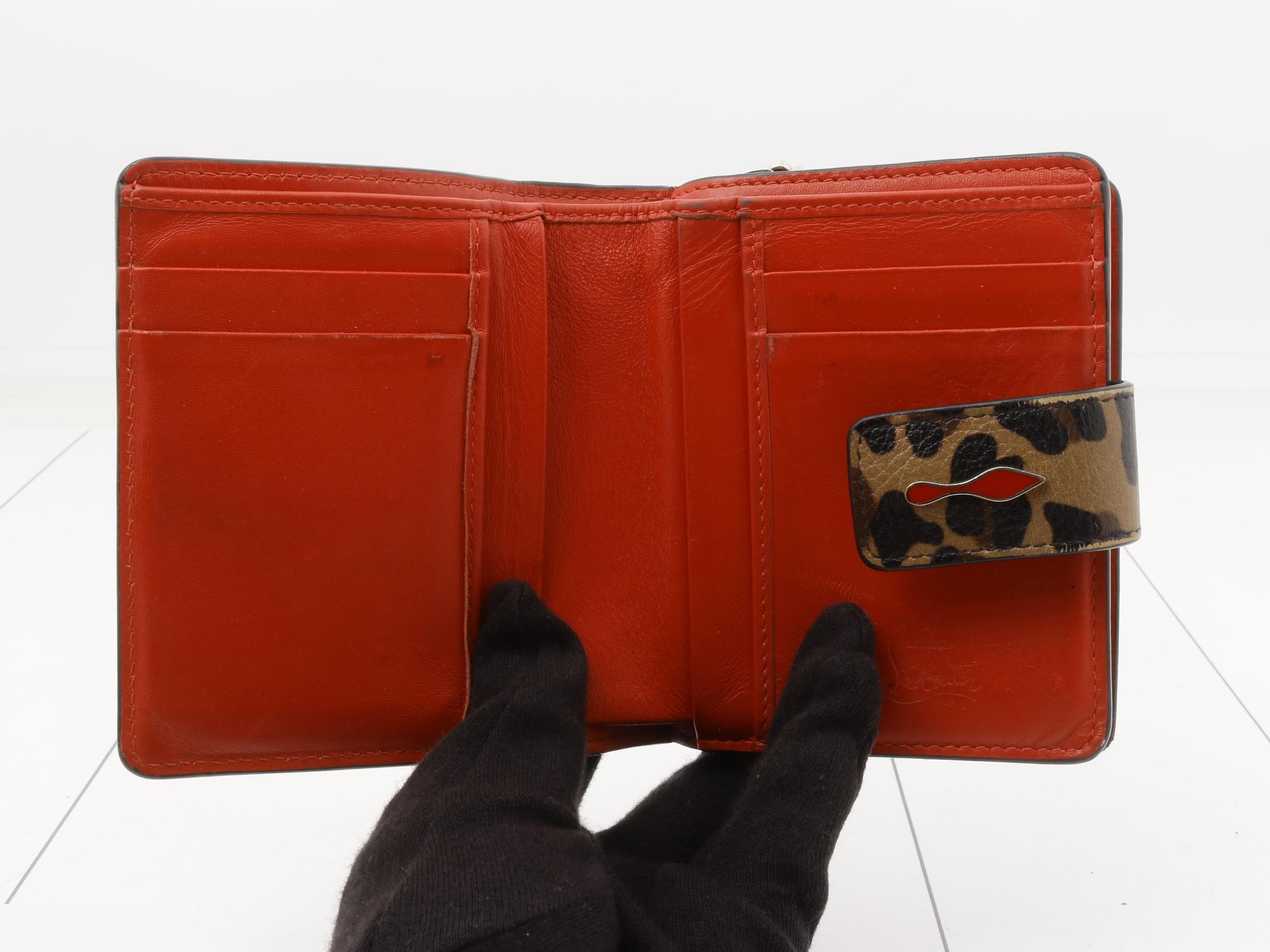 Other lines: Bags and Wallets — view 4