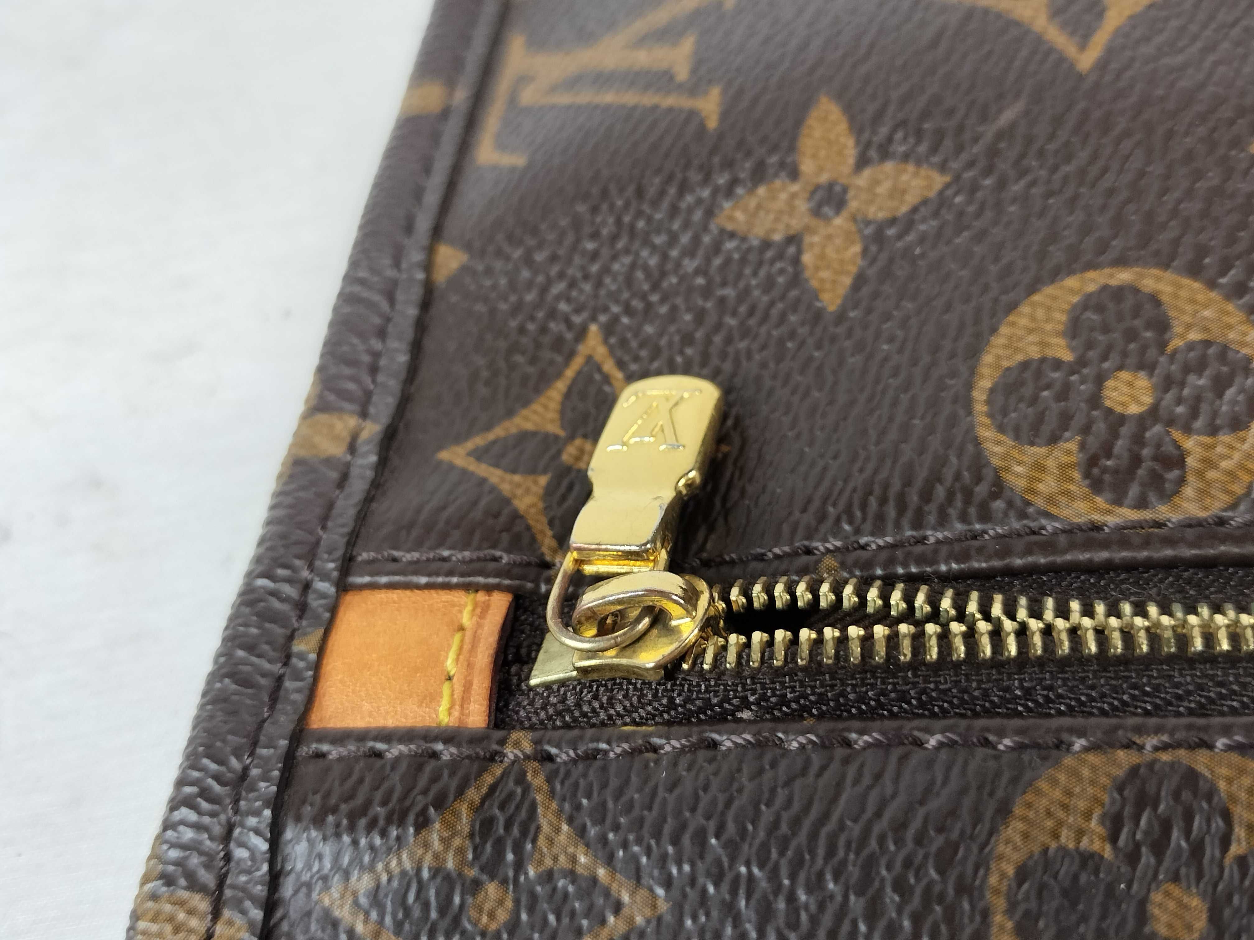 Monogram TH - Monogram Ouisse a Souliers M43892 Brown Shoe Case - Grade B Bag — view 12