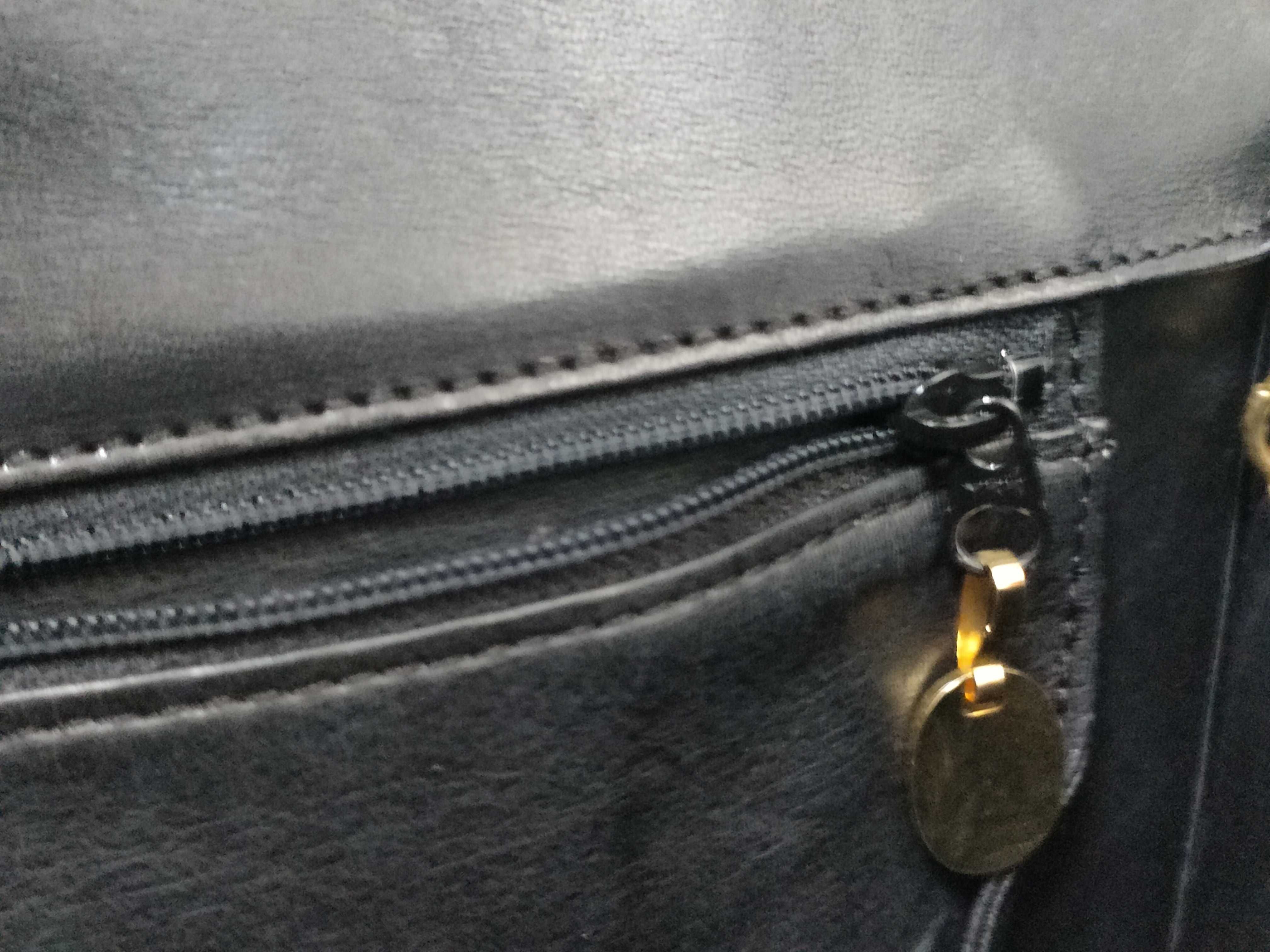 CD Logo Chain Bag Shoulder Bag — view 15