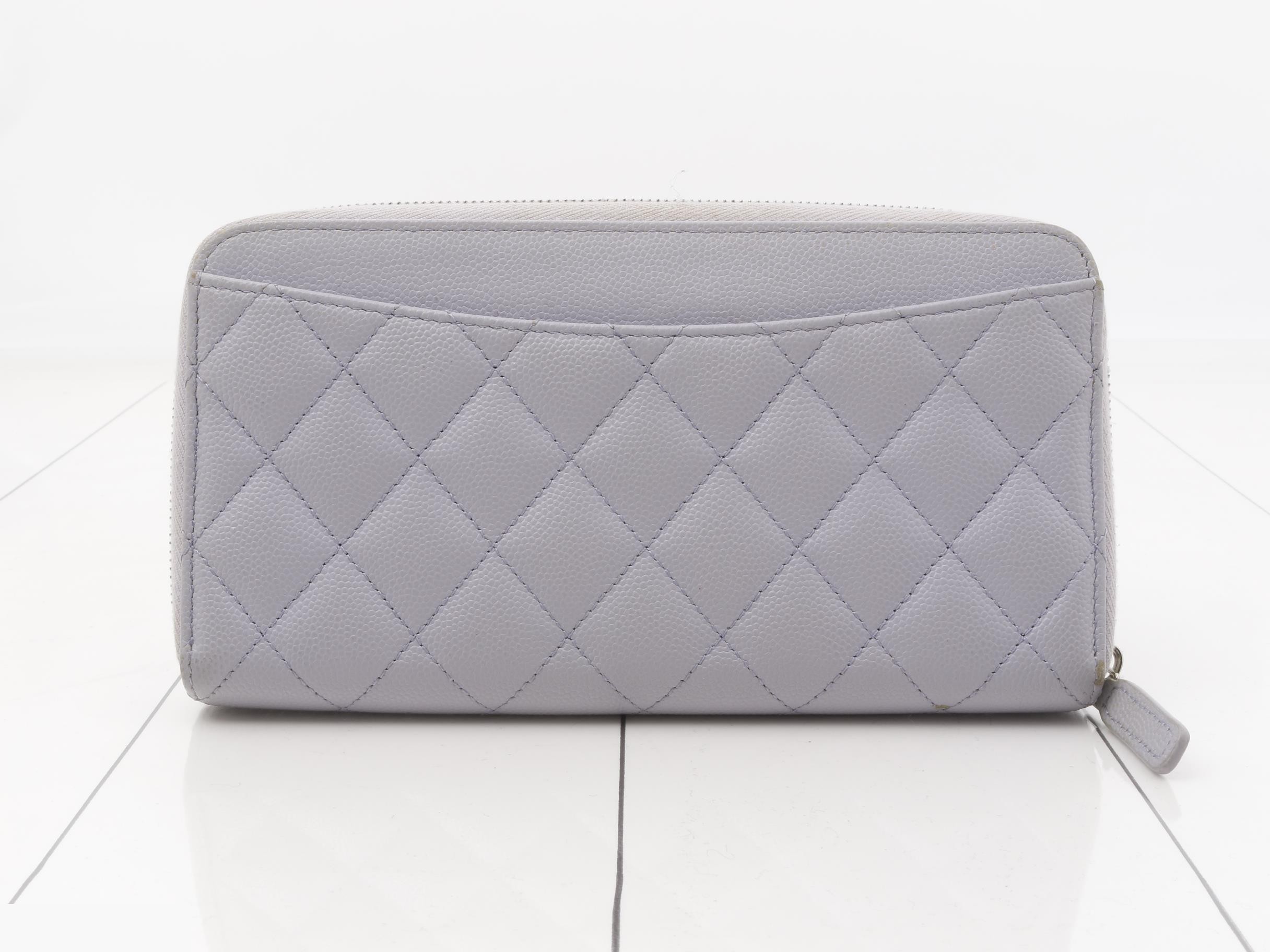 Matelassé (bags) and wallets — view 2