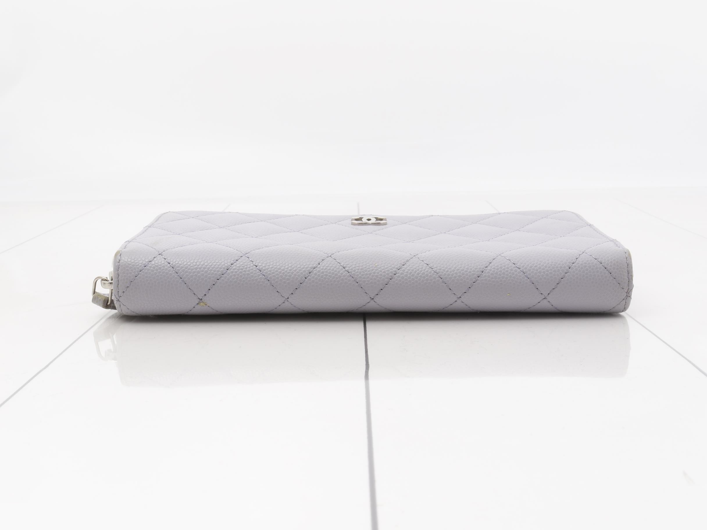 Matelassé (bags) and wallets — view 3