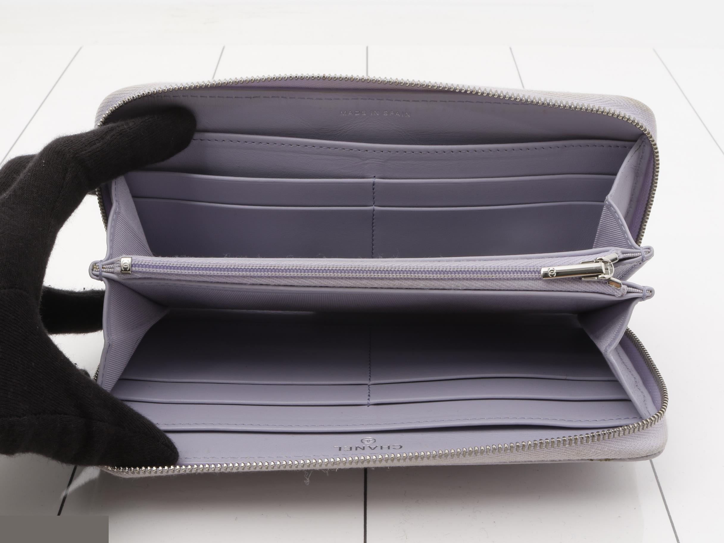 Matelassé (bags) and wallets — view 4