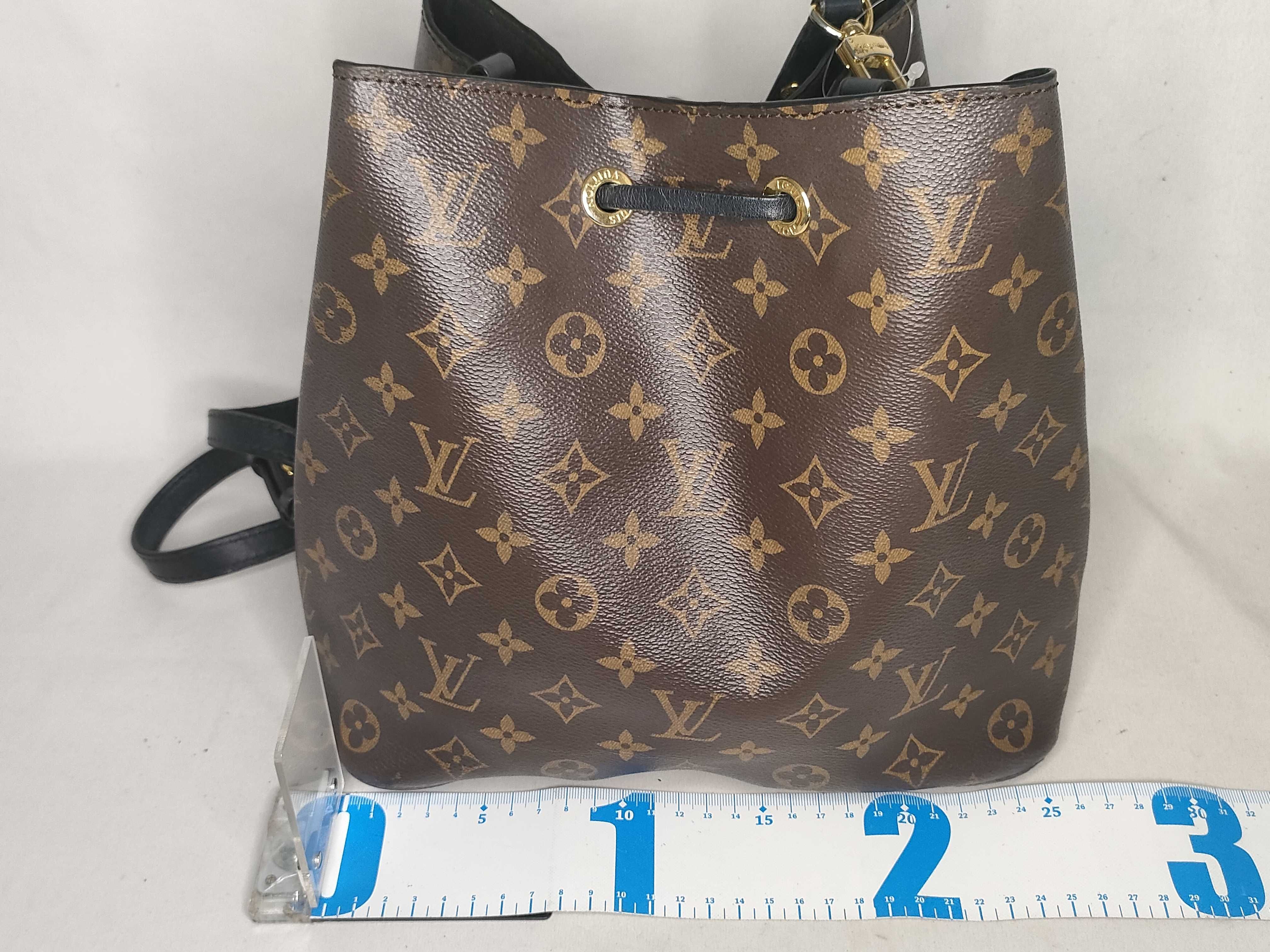 Monogram Louis Vuitton Shoulder Bag — view 2
