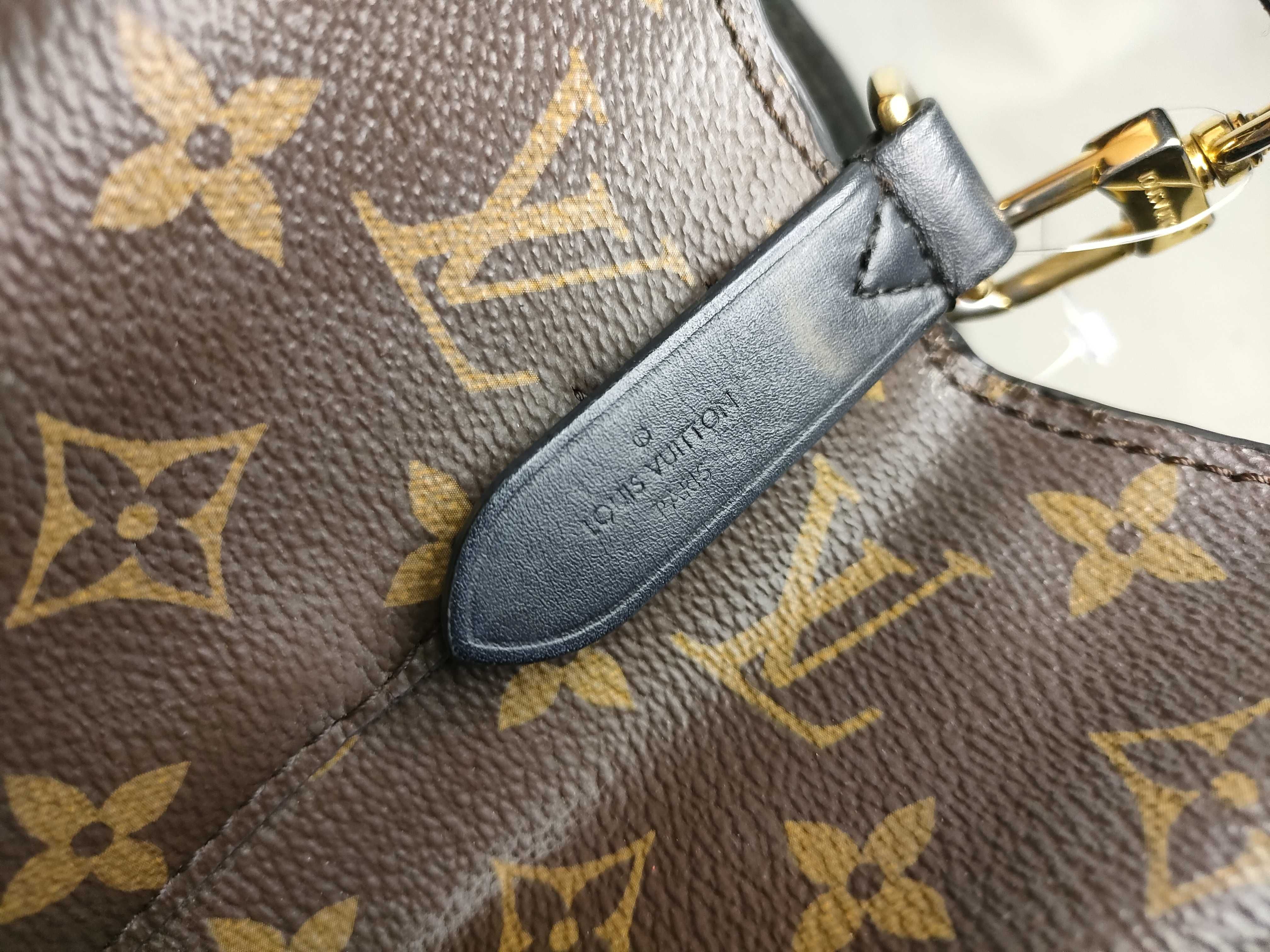 Monogram Louis Vuitton Shoulder Bag — view 13