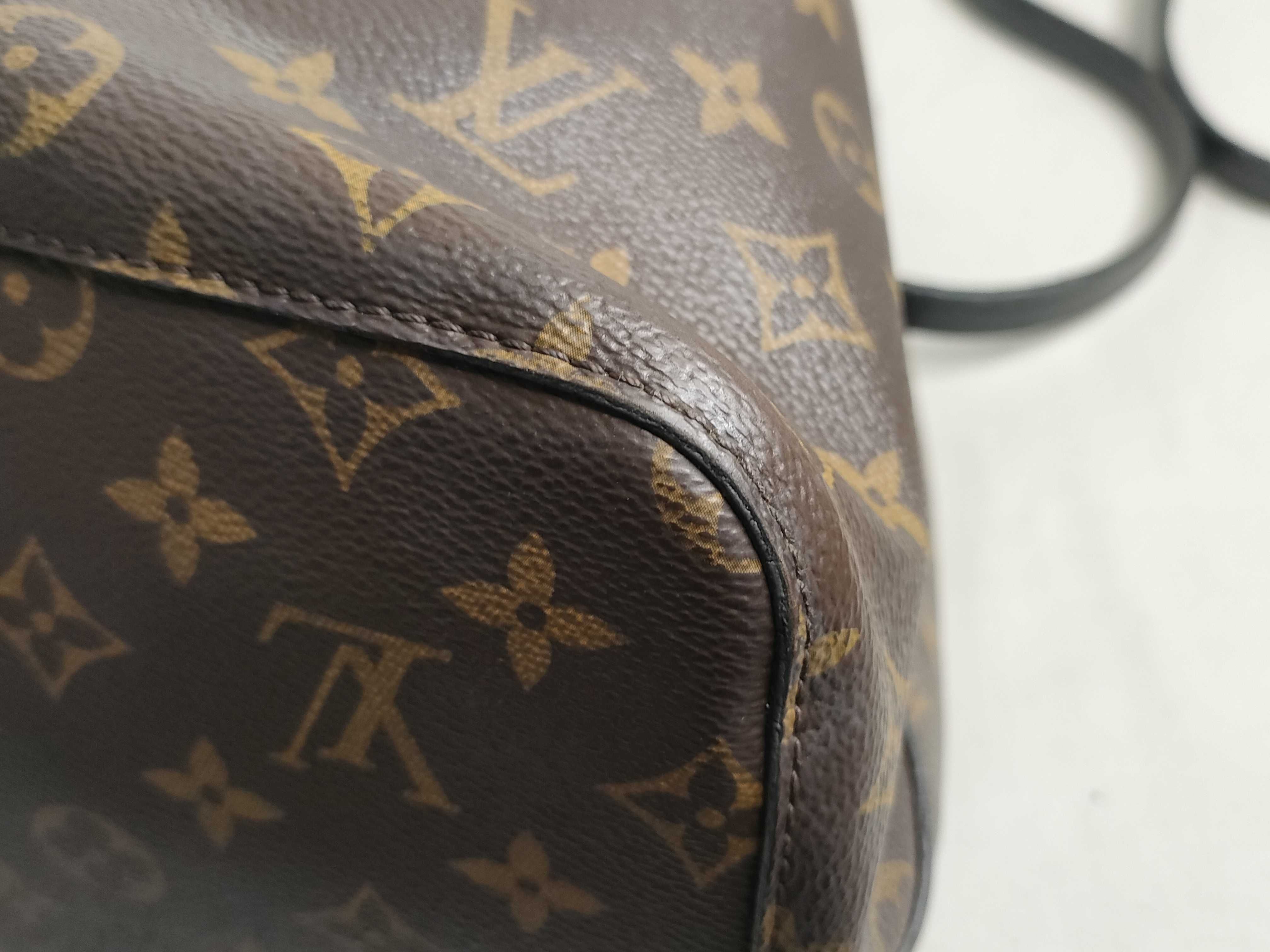 Monogram Louis Vuitton Shoulder Bag — view 6