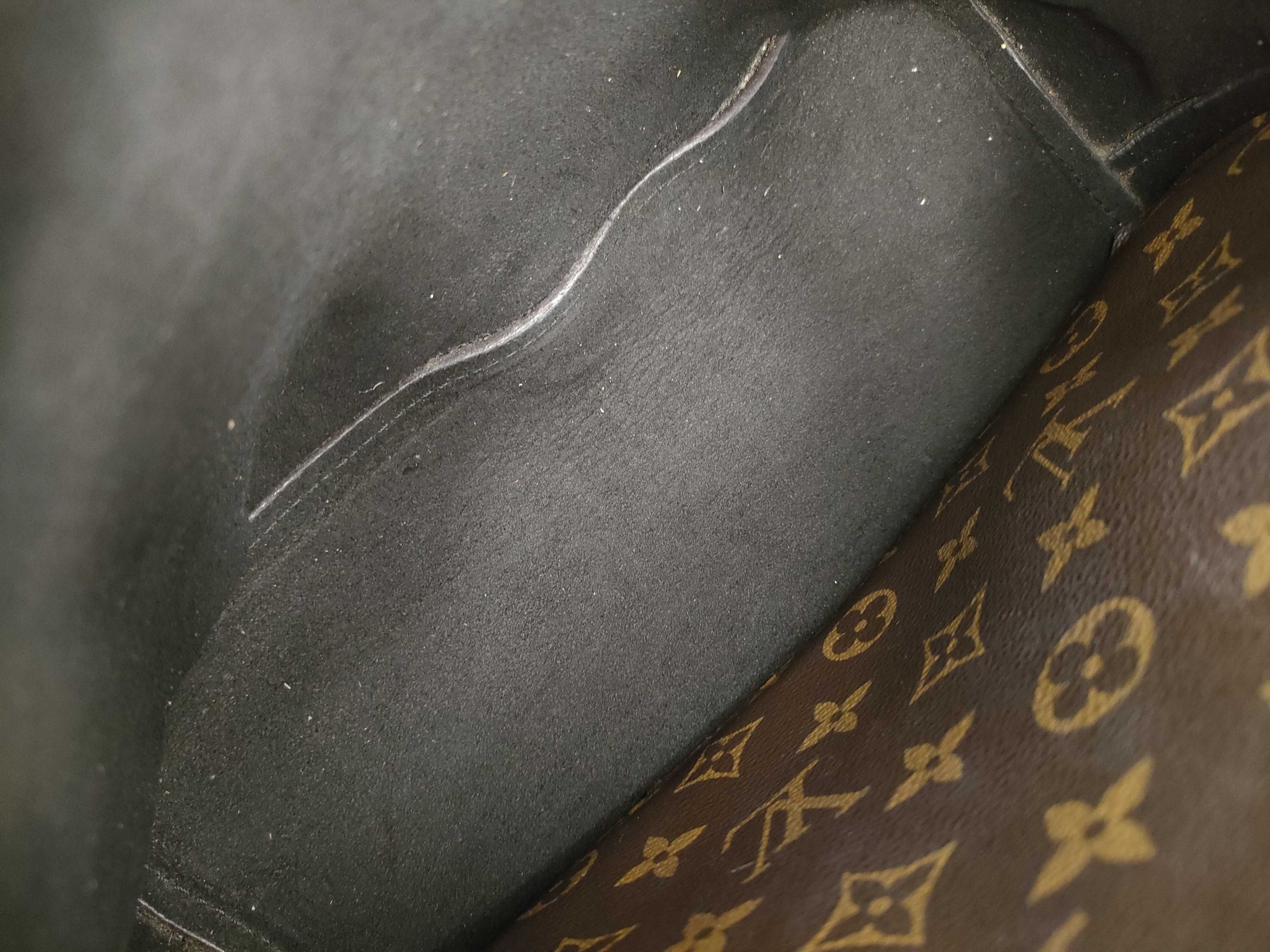 Monogram Louis Vuitton Shoulder Bag — view 9