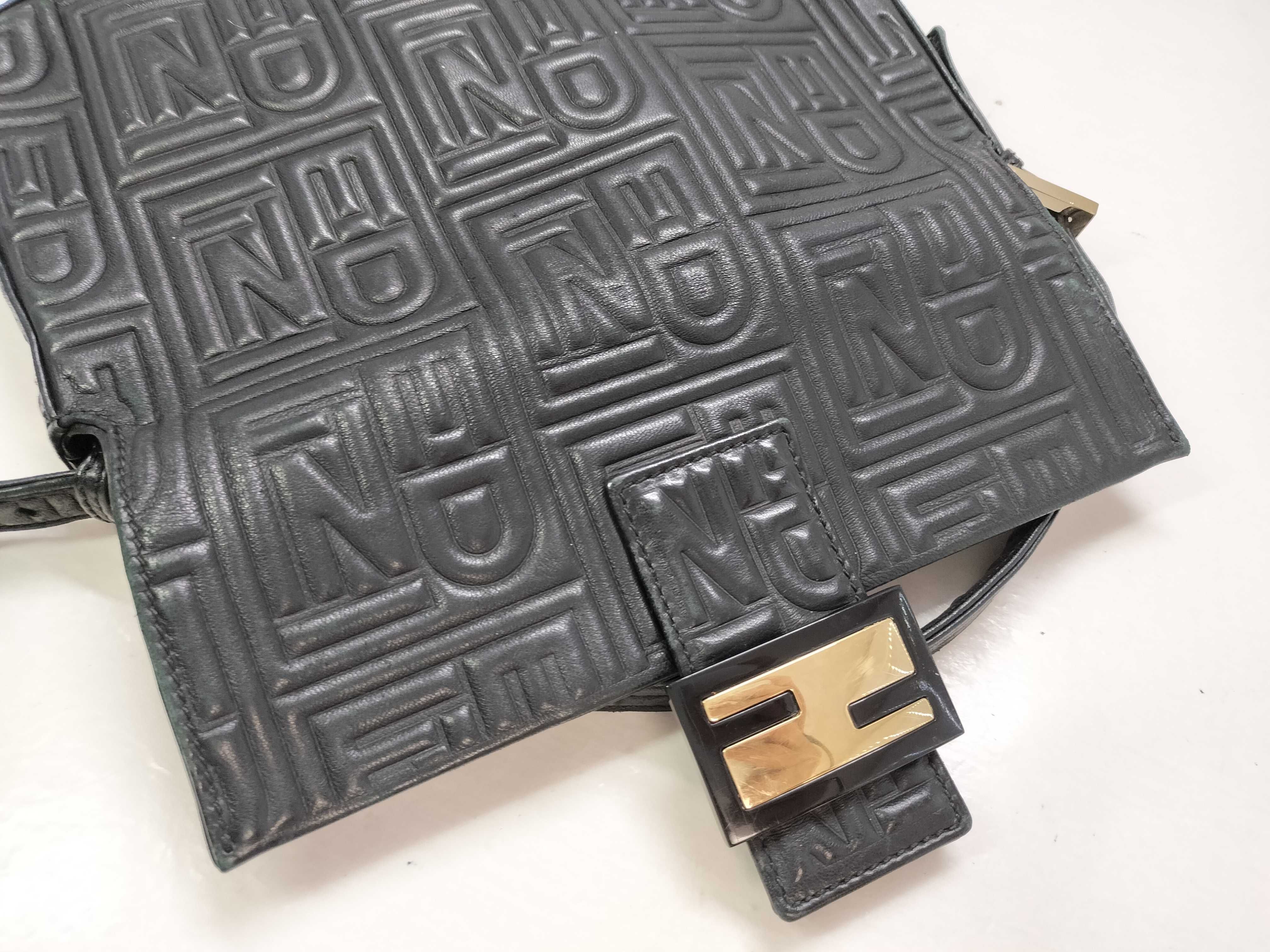 DU- Baguette 1997 Re-edition 3D Embossed Leather Bag 8BR600 Shoulder Bag — view 15