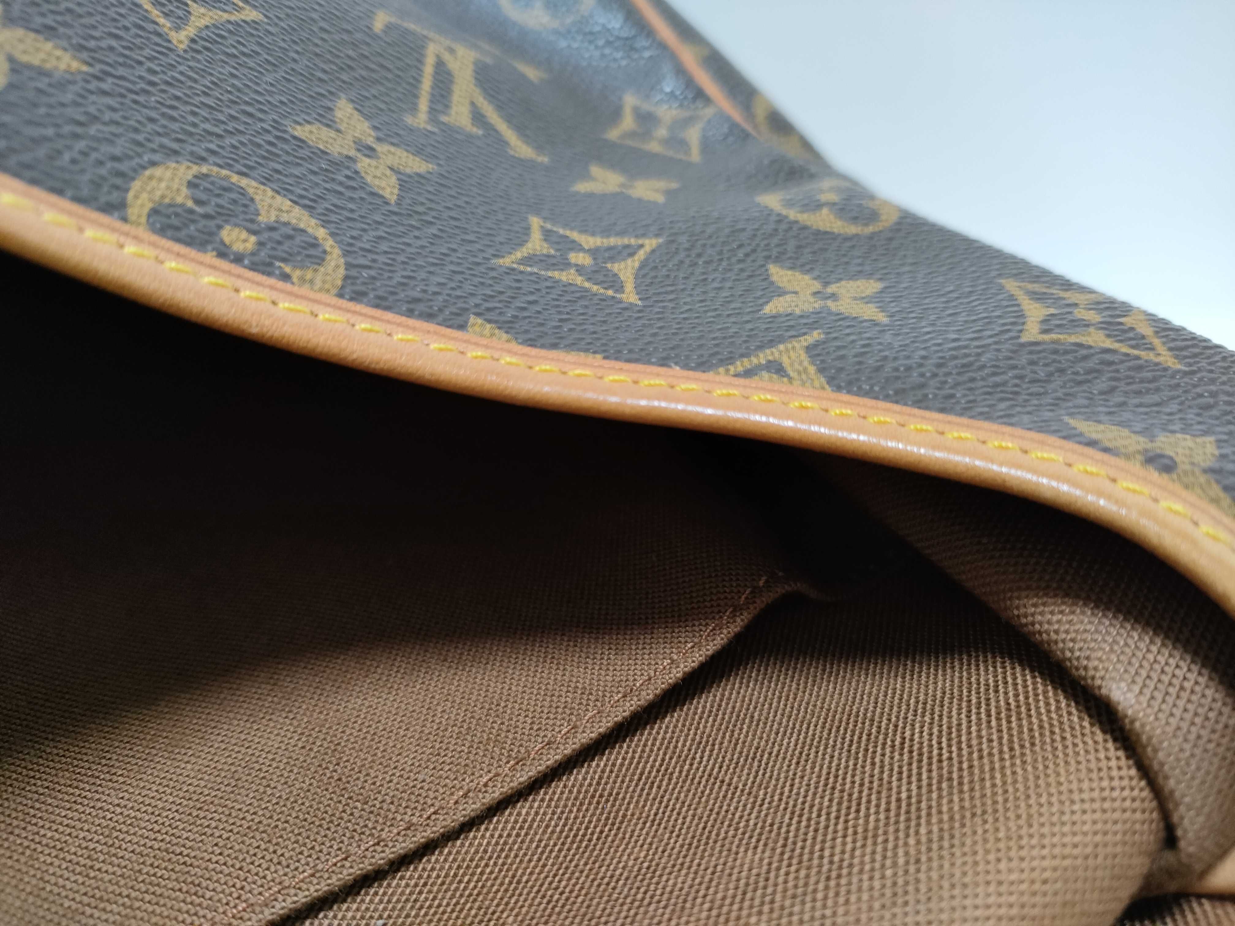 Monogram Louis Vuitton Monogram Saumur 35 Shoulder Bag — view 14