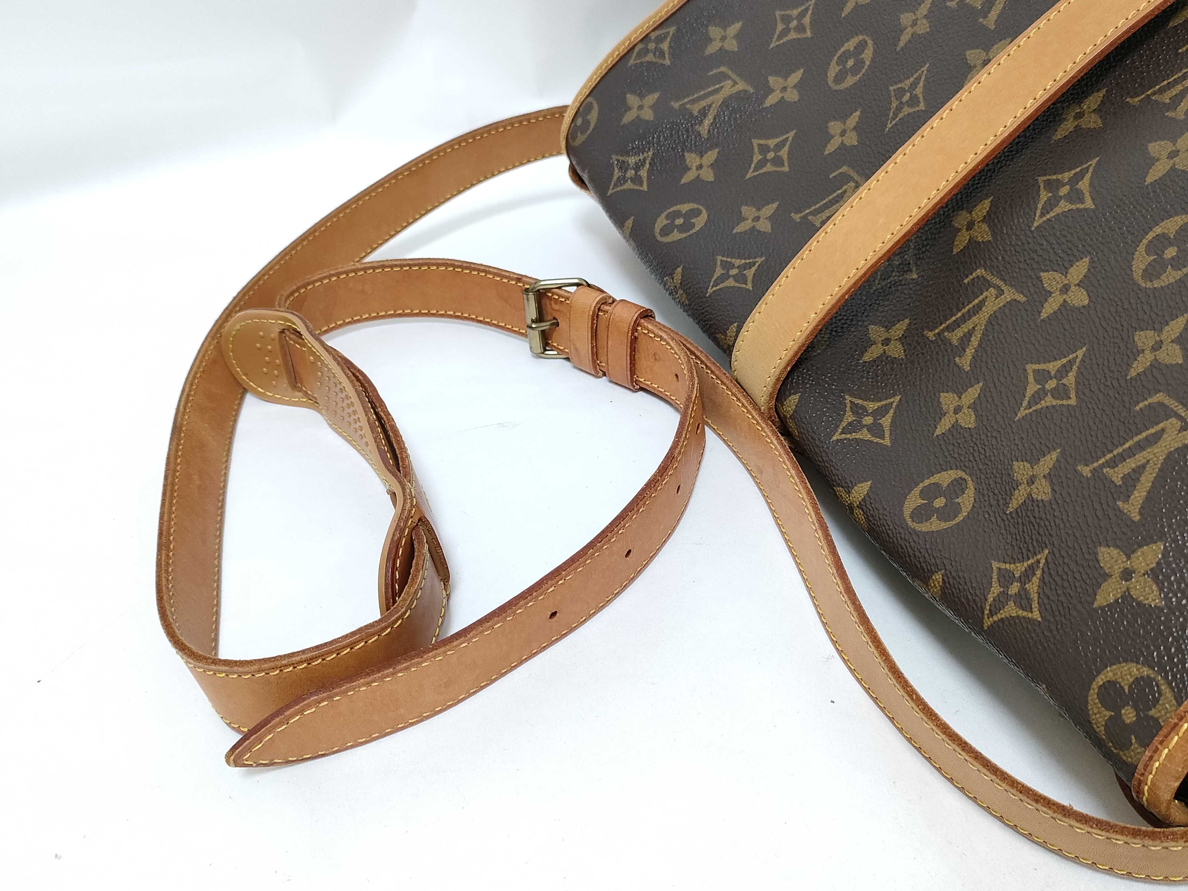 Monogram Louis Vuitton Monogram Saumur 35 Shoulder Bag — view 3