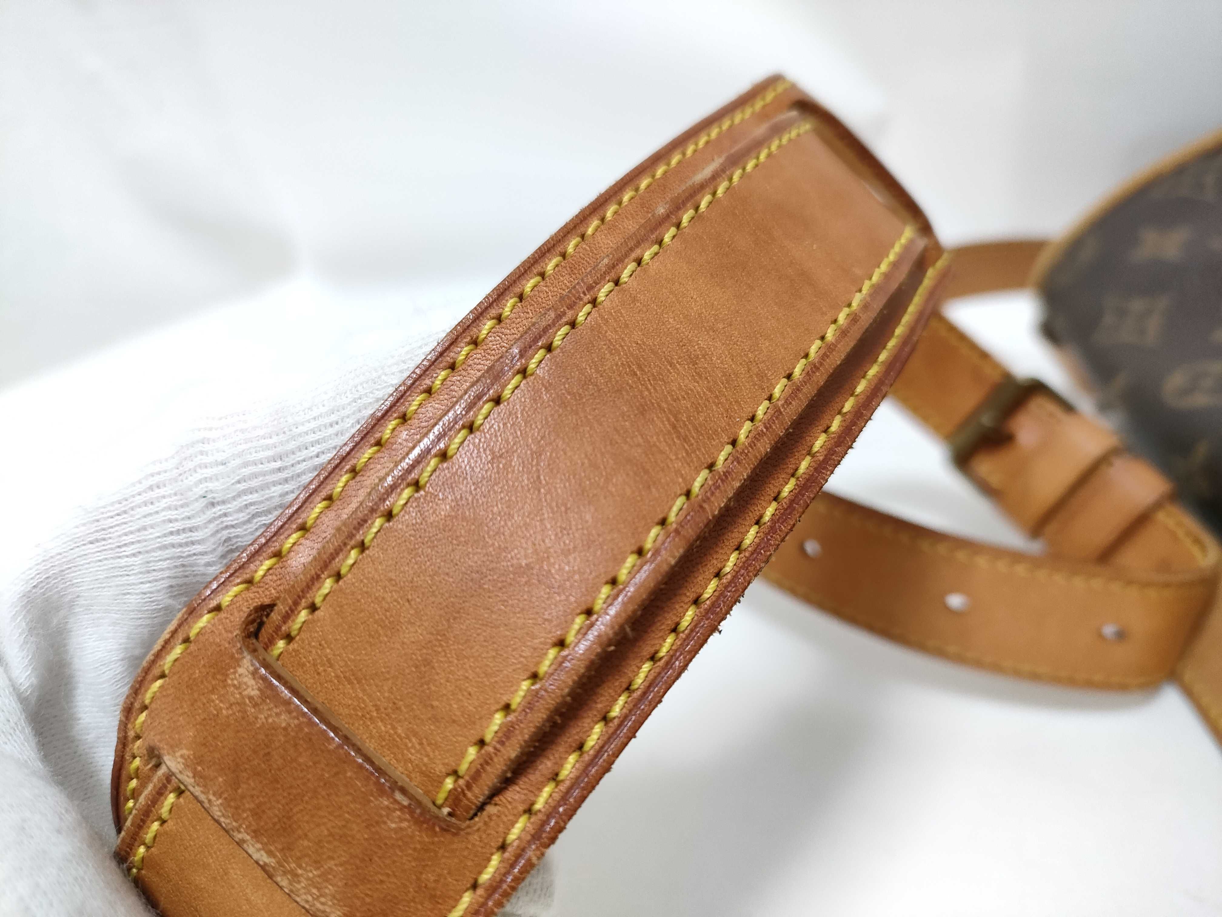 Monogram Louis Vuitton Monogram Saumur 35 Shoulder Bag — view 4