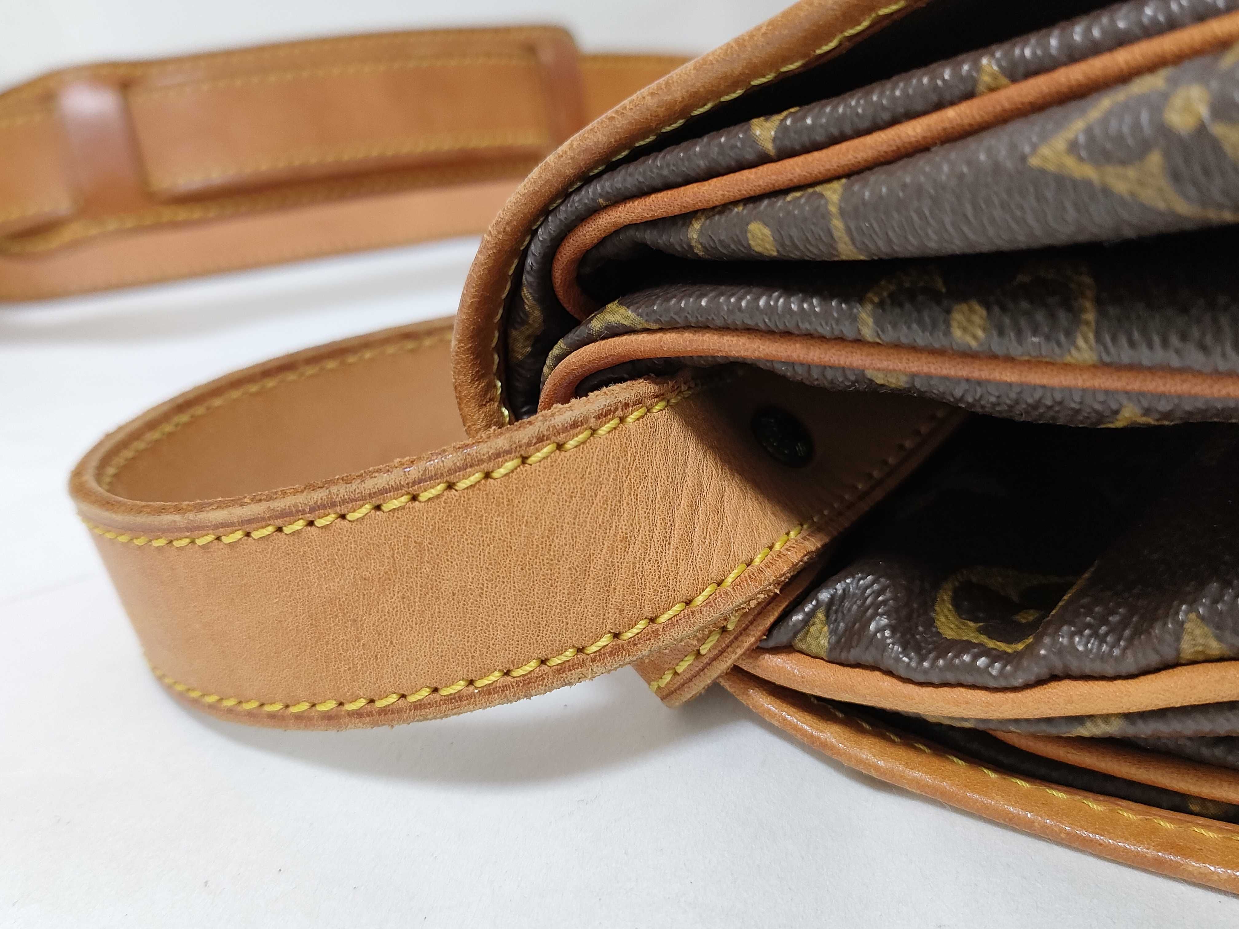 Monogram Louis Vuitton Monogram Saumur 35 Shoulder Bag — view 5